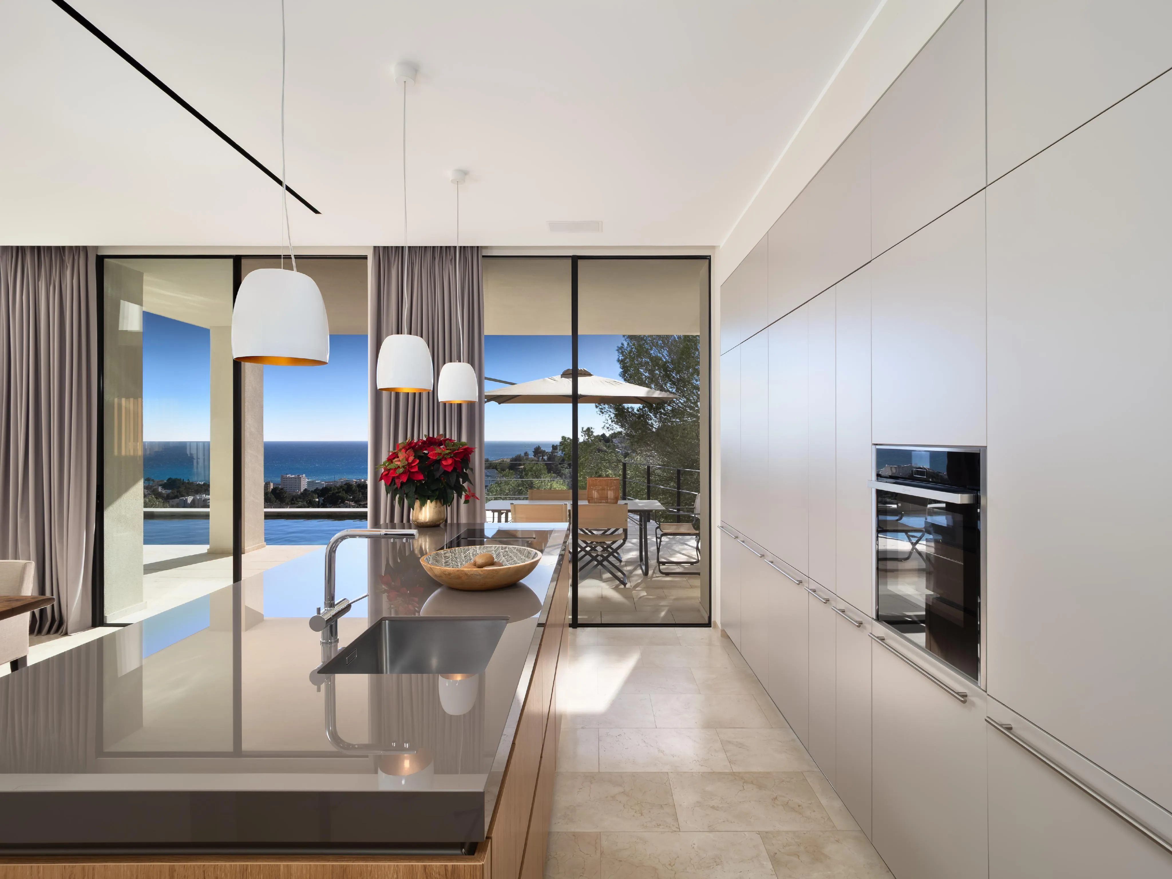 Villa exclusiva totalmente renovada en una ubicación privilegiada en Costa d'en Blanes.-5