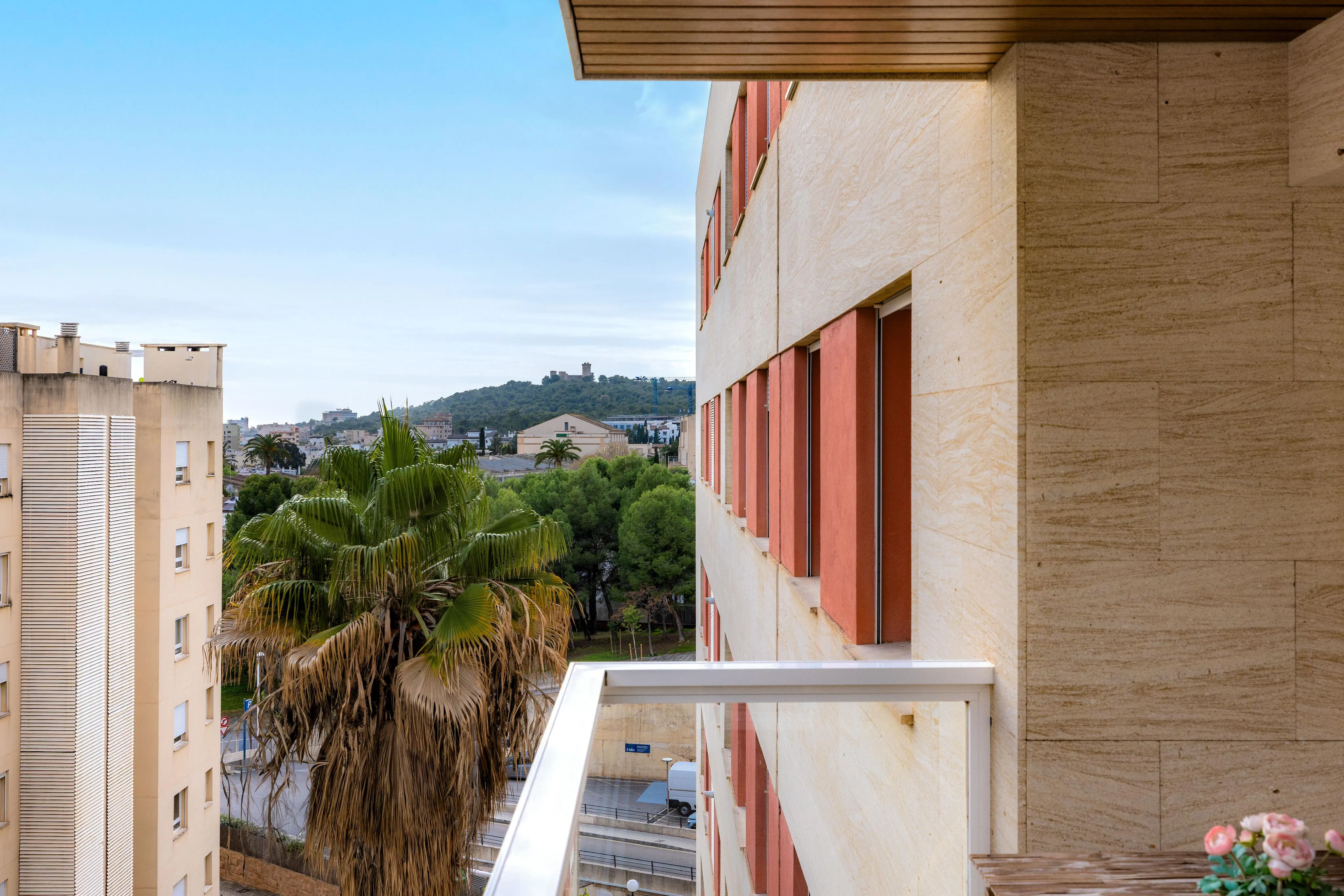 Rymlig familjelägenhet med terrass och parkeringsplats i Son Espanyolet-1