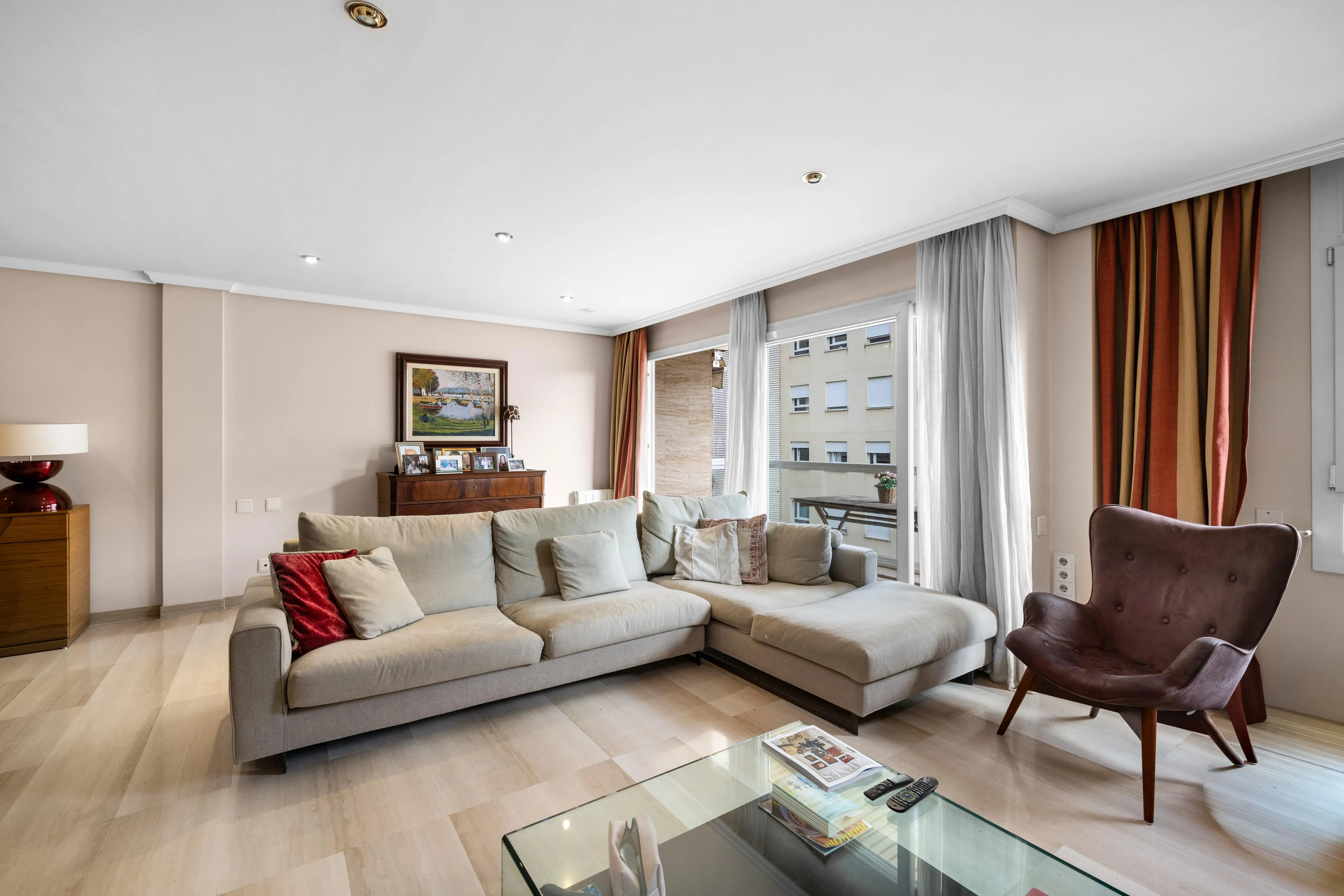 Spacious family apartment with terrace and parking in Son Espanyolet-3