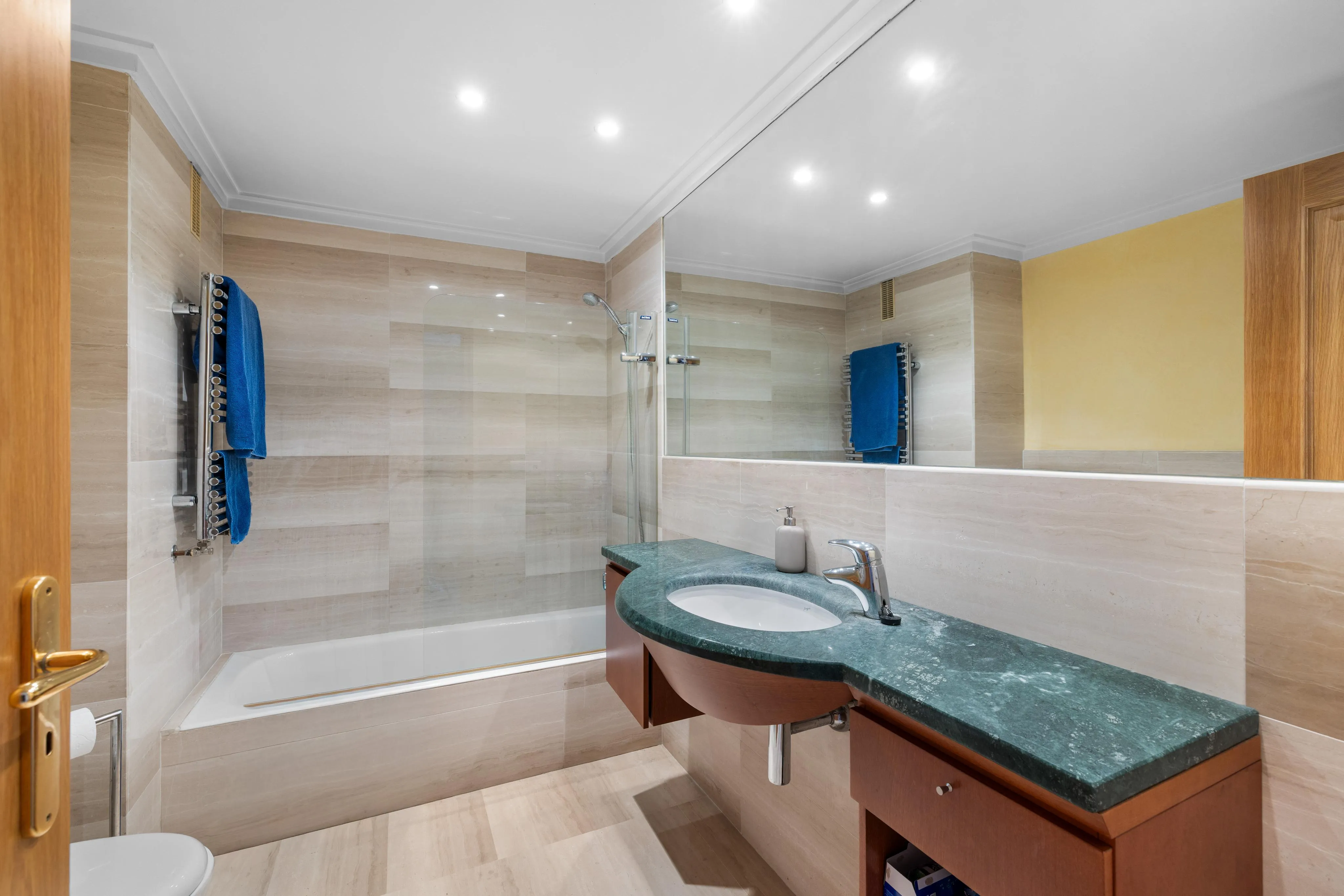 Spacious family apartment with terrace and parking in Son Espanyolet-9