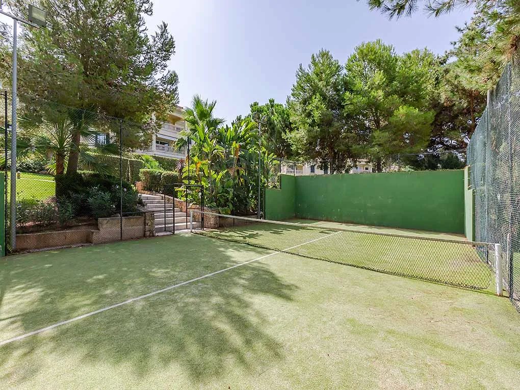 Stunning penthouse in the south-west of Mallorca with a private rooftop terrace-13