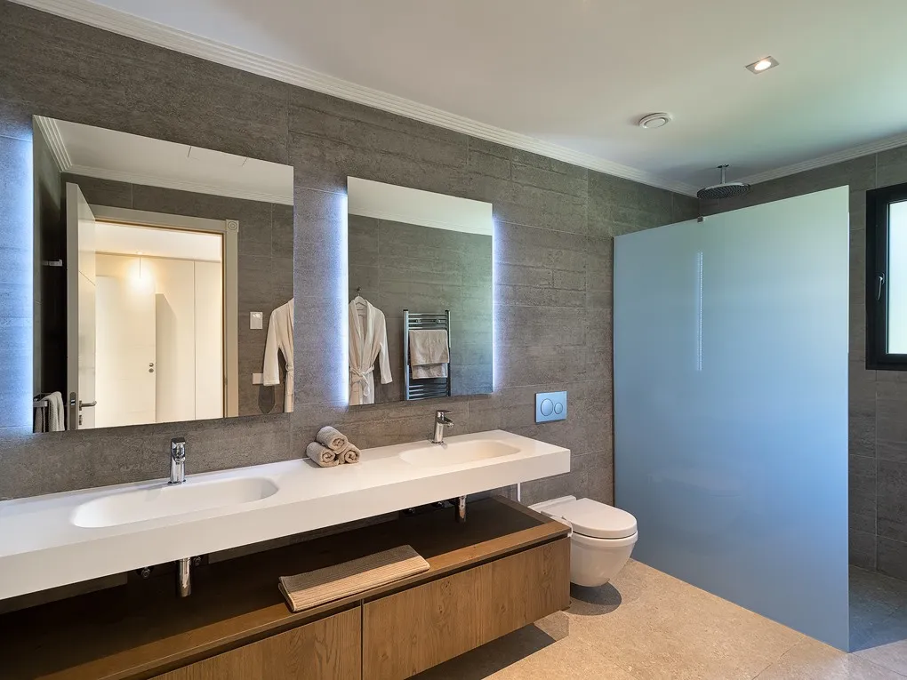 Modern villa nära stranden-15