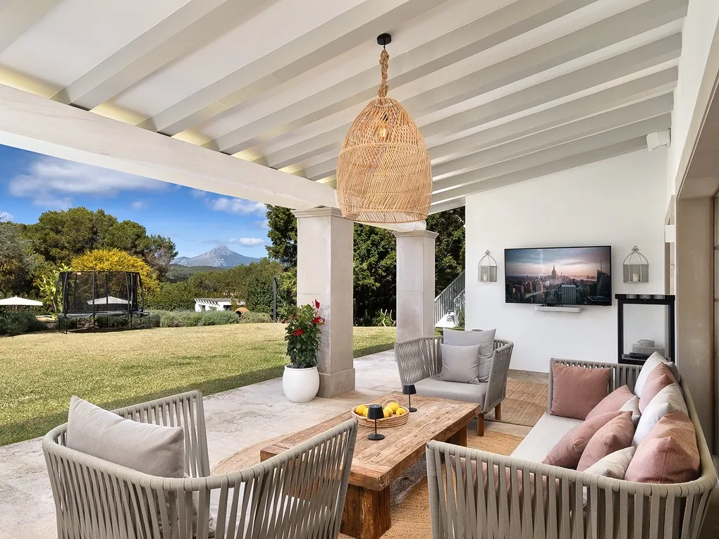 Rodzinna willa w samym sercu Santa Ponsa-4