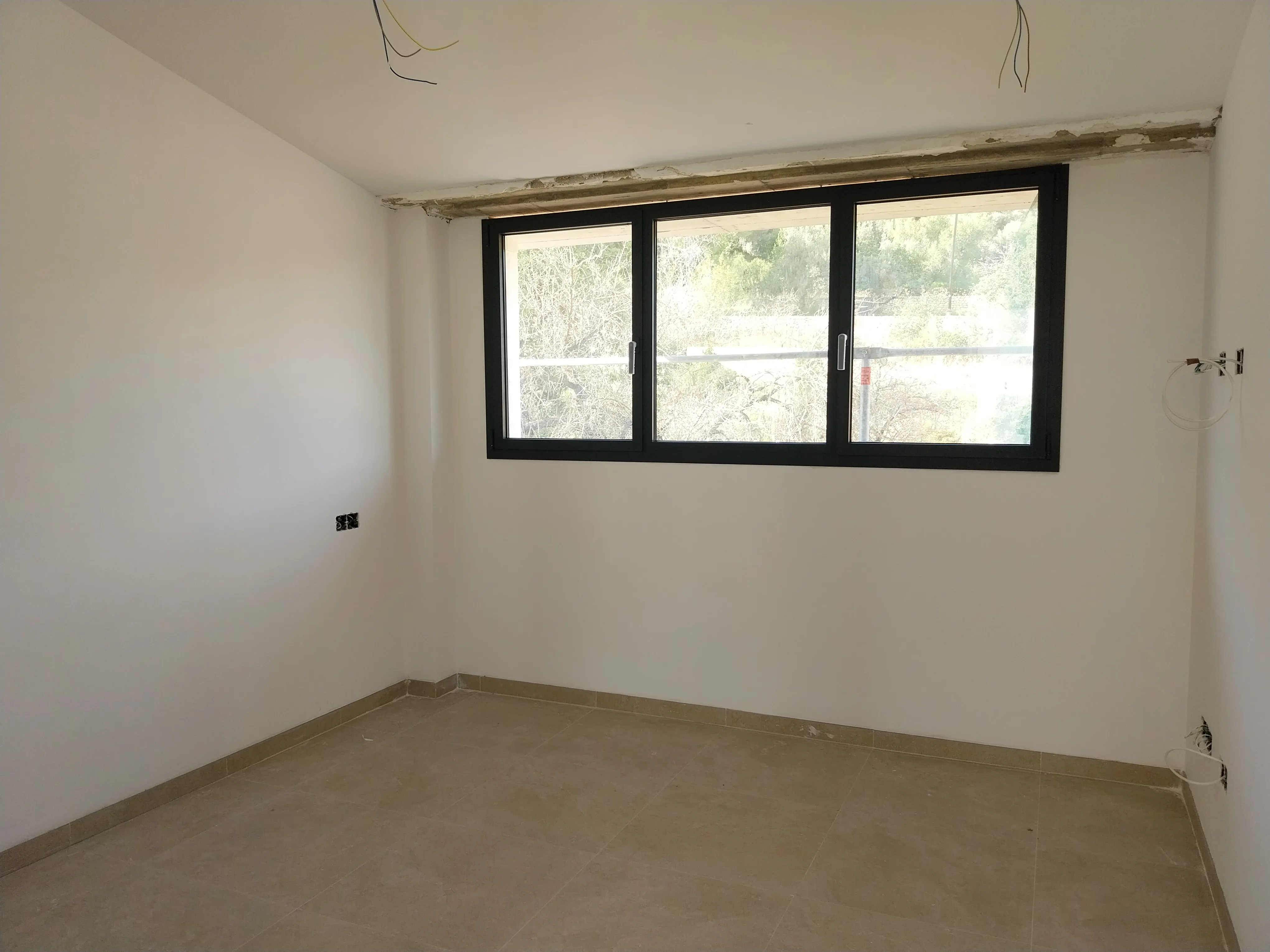 Modern villa med panoramautsikt i Lloseta-8