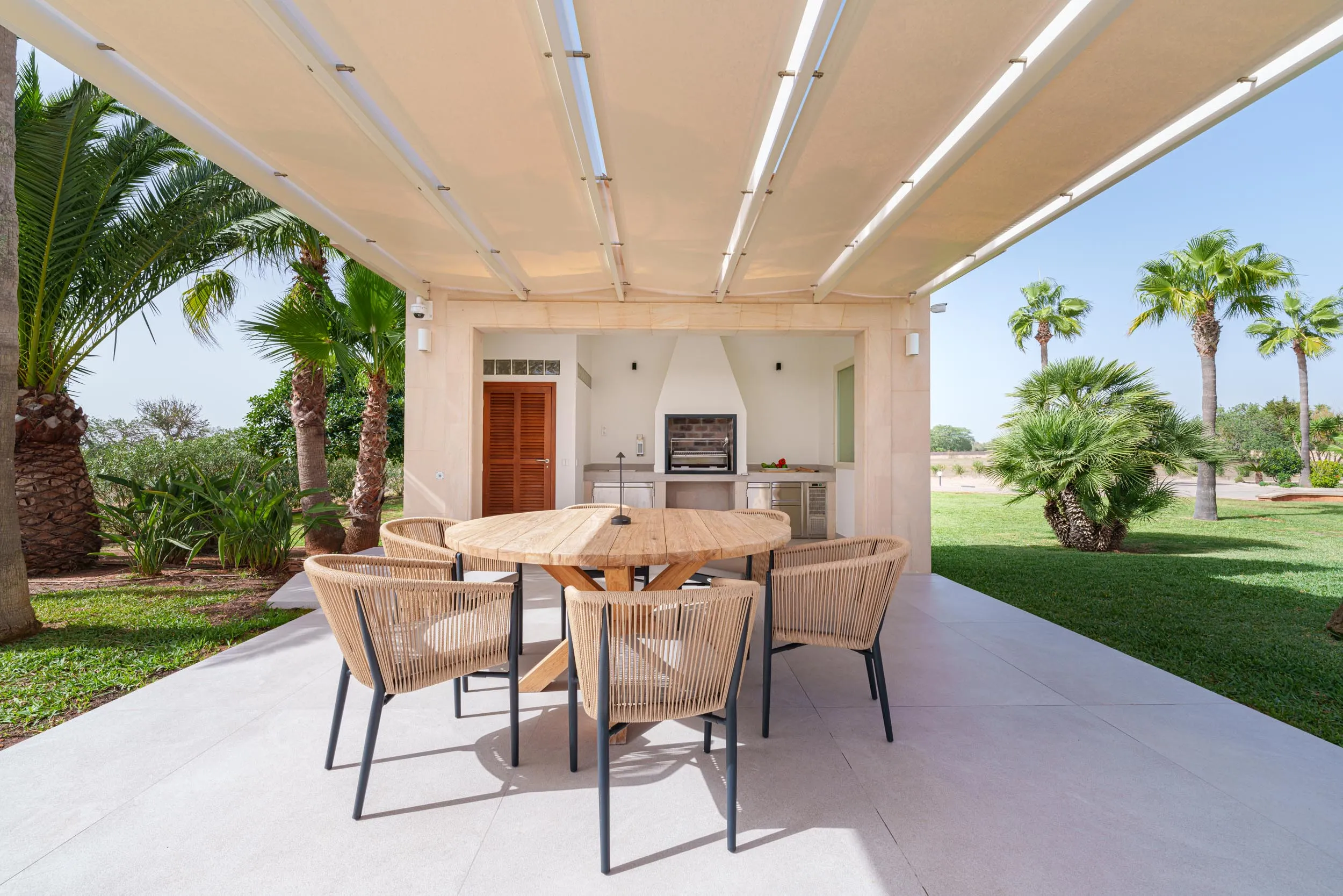 Peace and luxury: your property with panoramic views-18