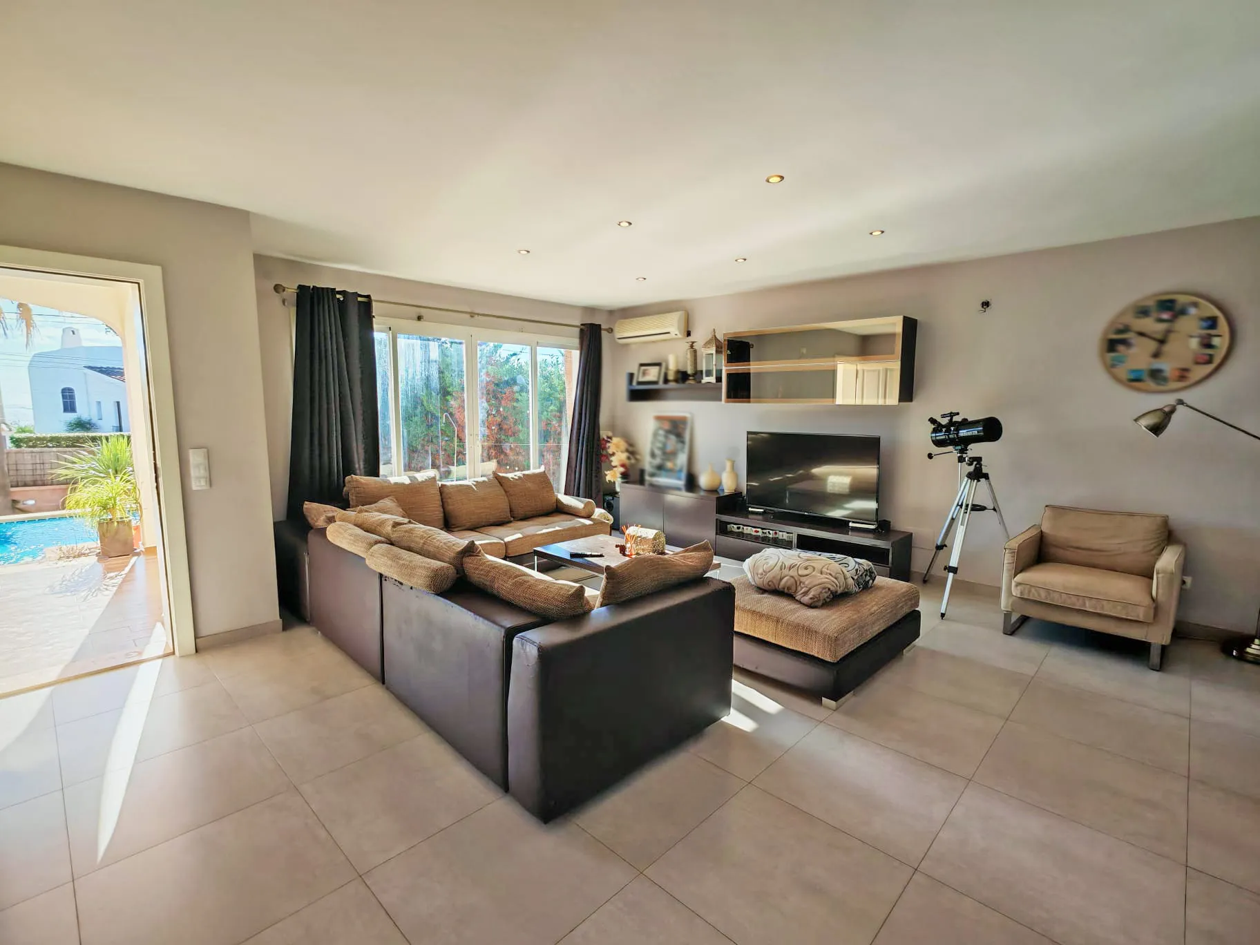 Mediterranean semi-detached with sea views and pool-8