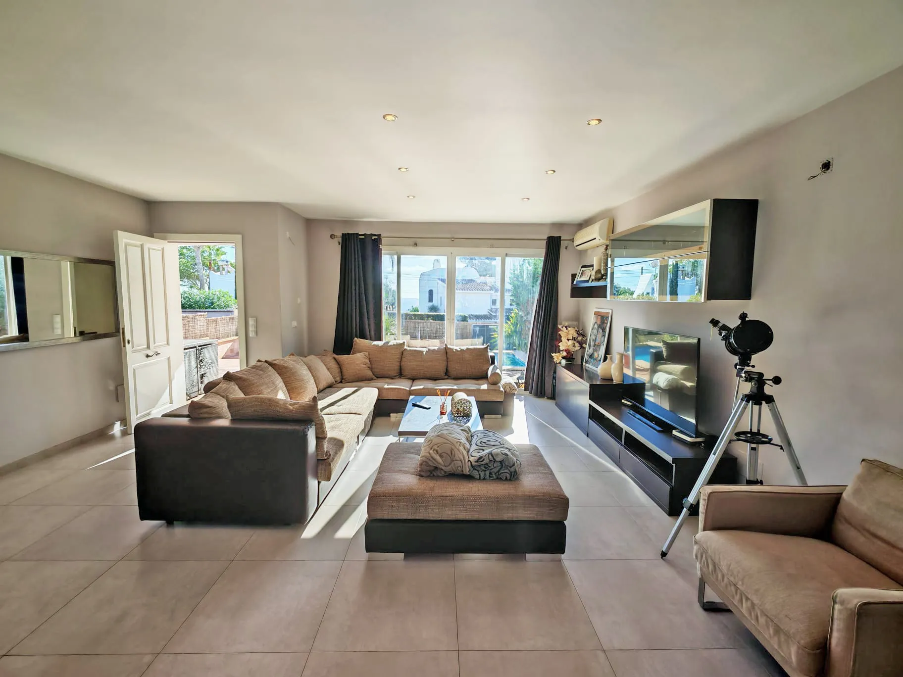 Mediterranean semi-detached with sea views and pool-7