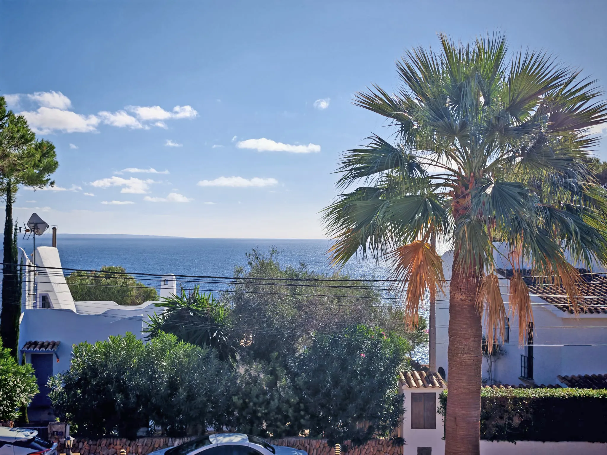 Mediterraan rijtjeshuis met zeezicht en zwembad-17