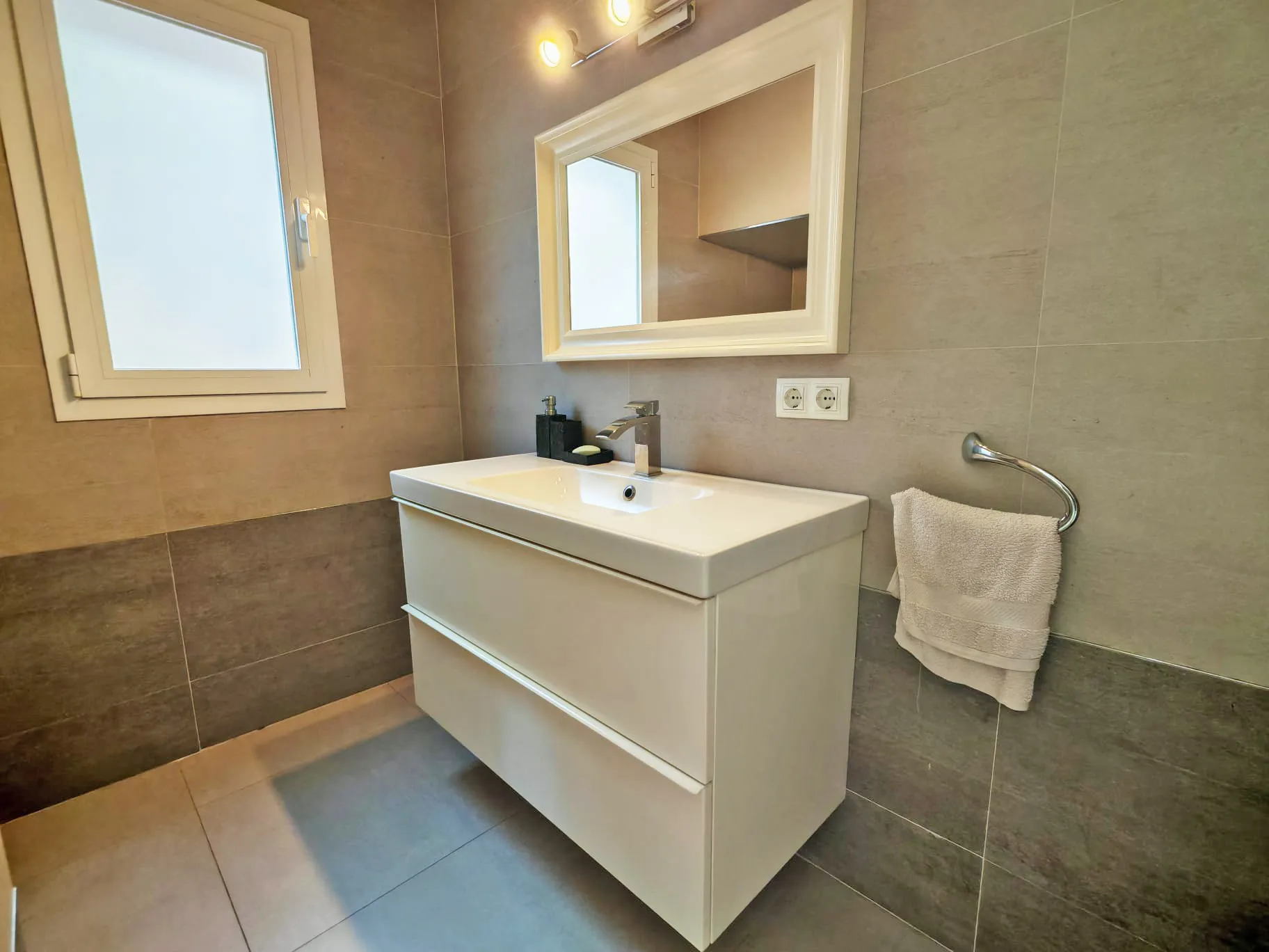 Mediterranean semi-detached with sea views and pool-14