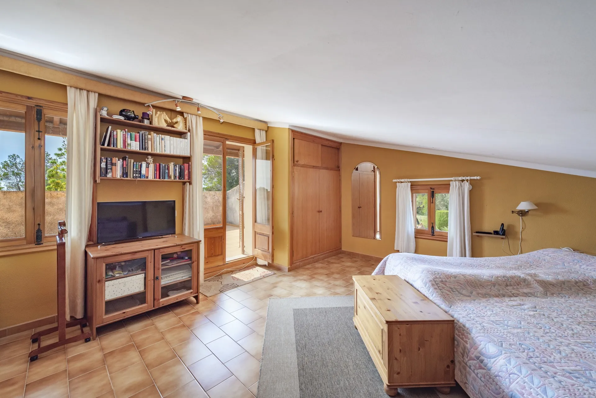 Fremragende landvilla med fantastisk udsigt over landskabet-8