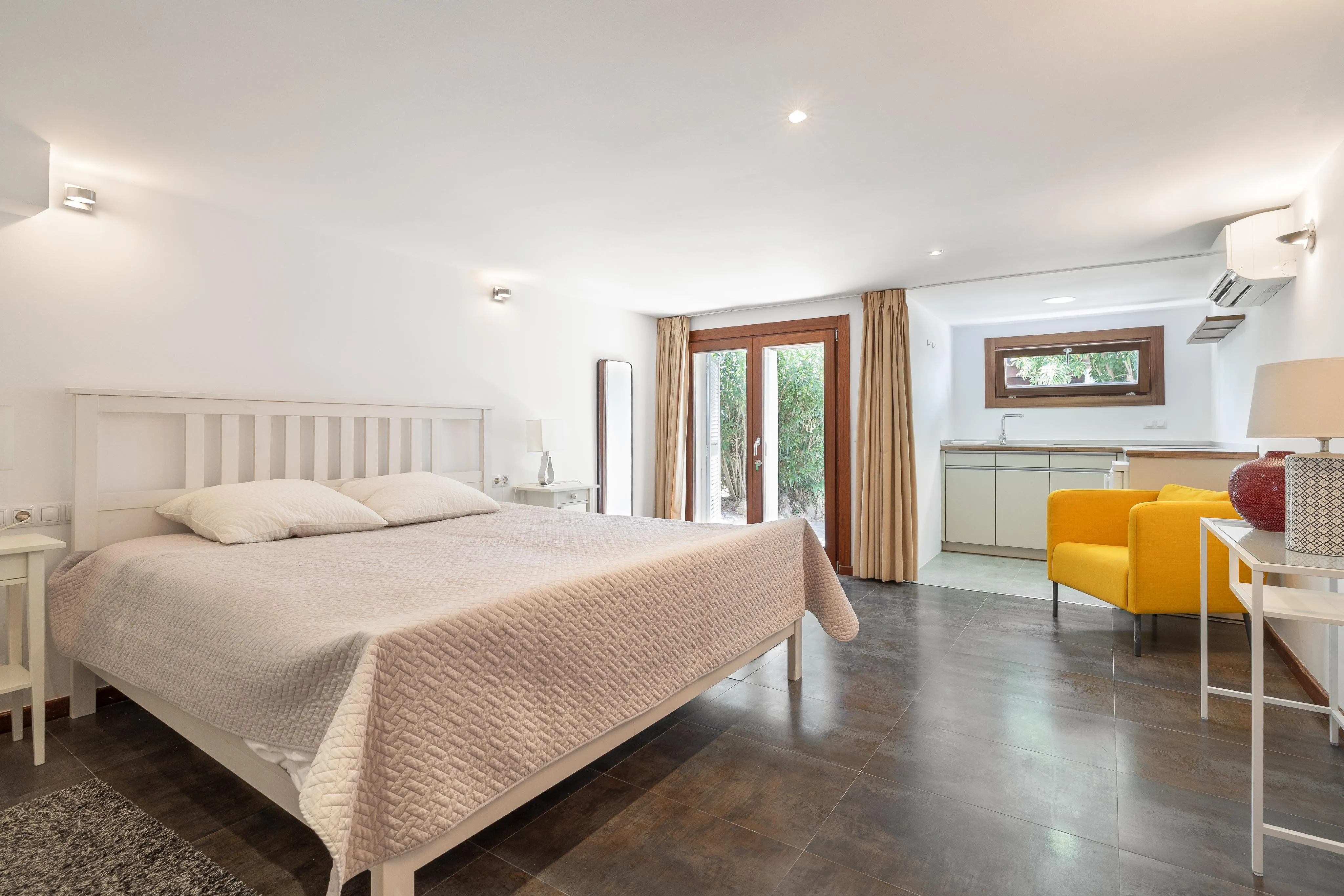 Villa rénovée avec vue panoramique sur la baie de Palma-14