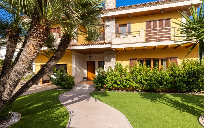 Spacious single-family home with plenty of space and comfort