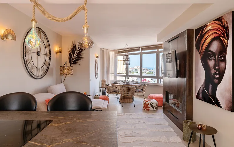 Toprenoveret designer-penthouse i Santa Catalina