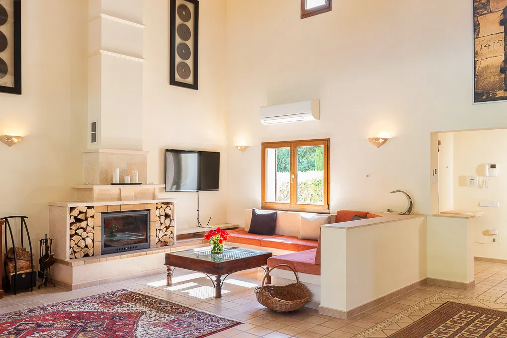 Moderne villa i landhusstil med flot udsigt-5
