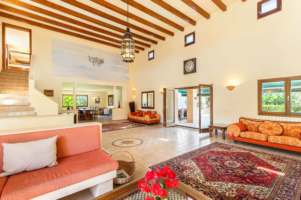 Moderne villa i landhusstil med flot udsigt-4