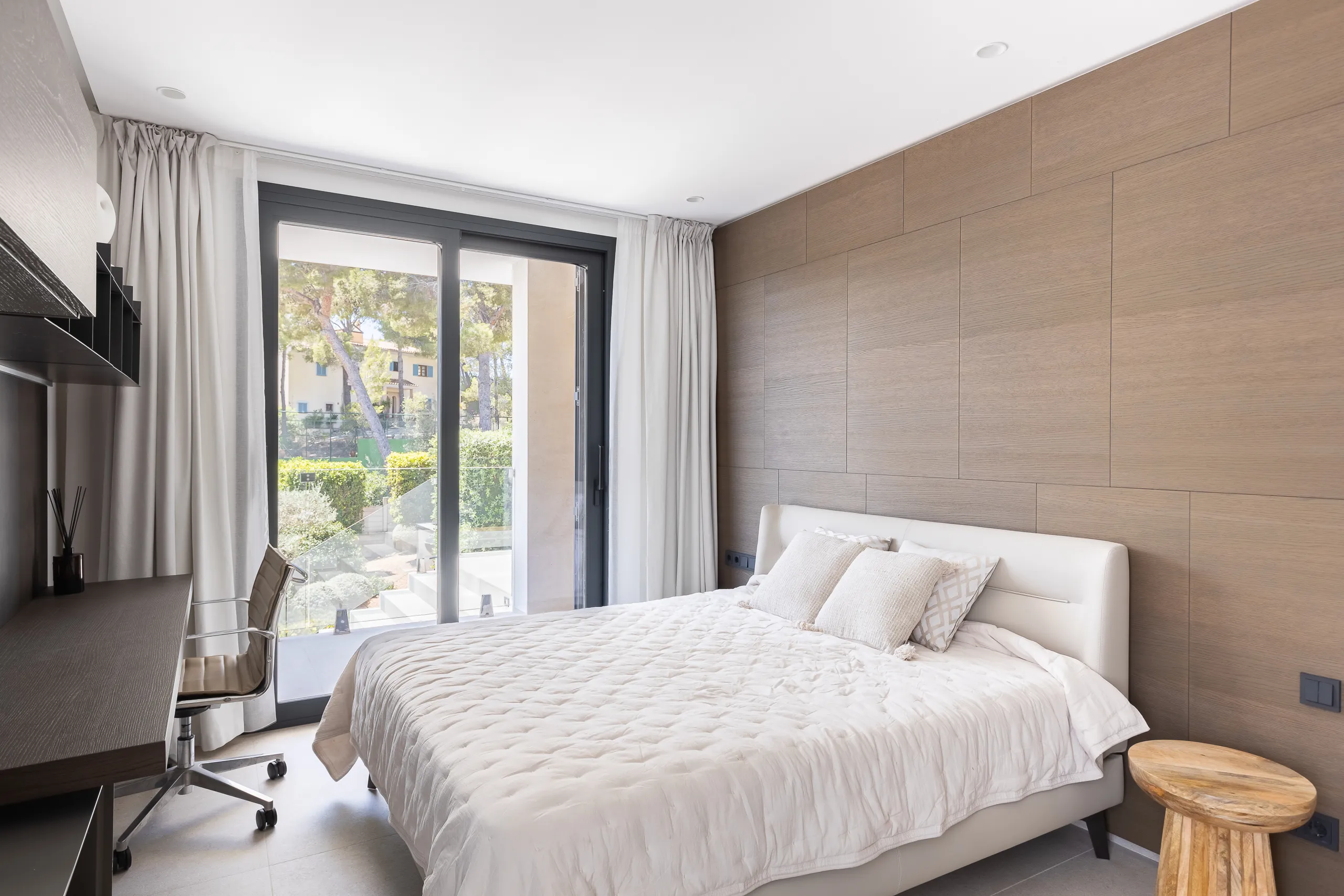 Modern house with pool in Camp de Mar-34