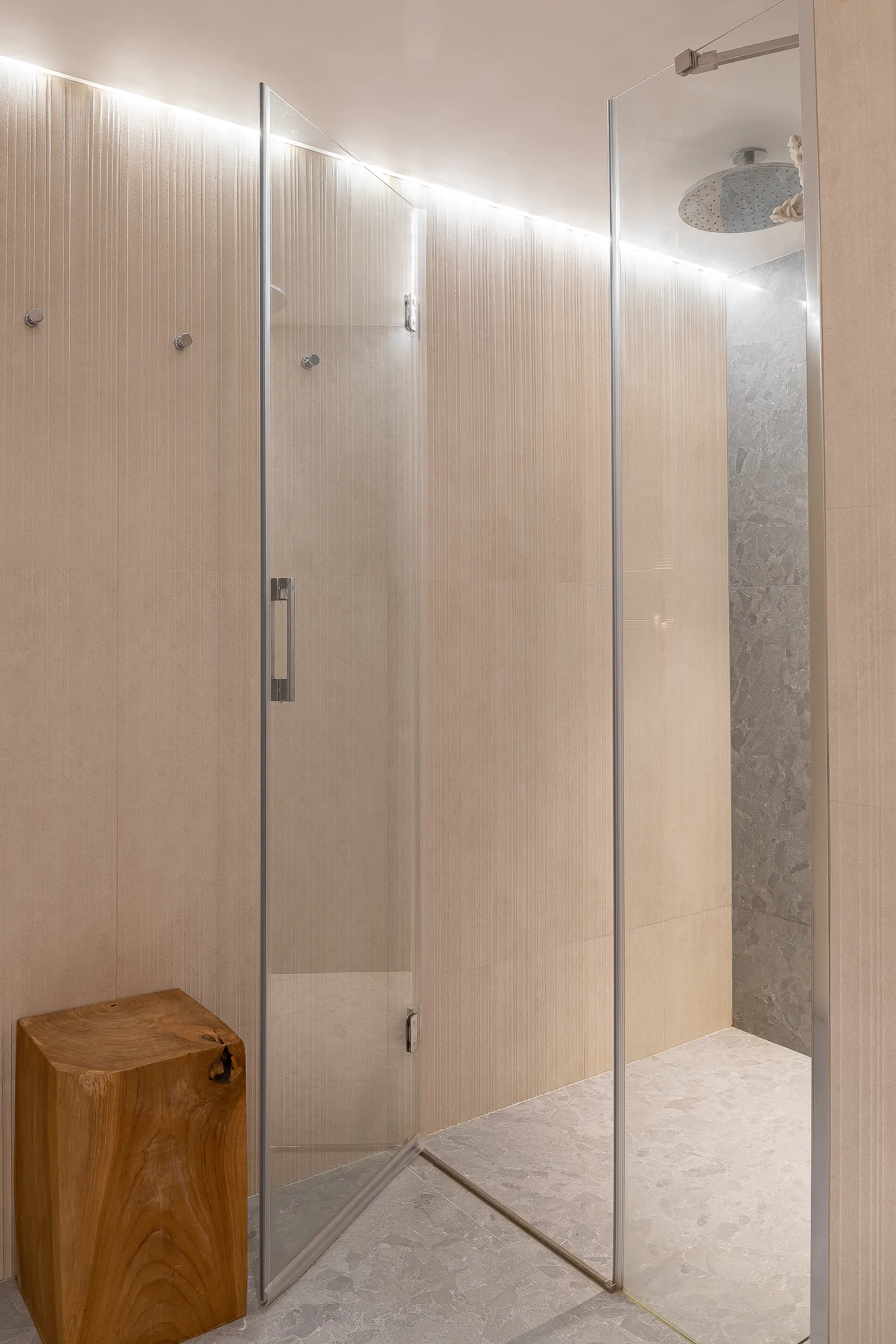 Modern house with pool in Camp de Mar-50