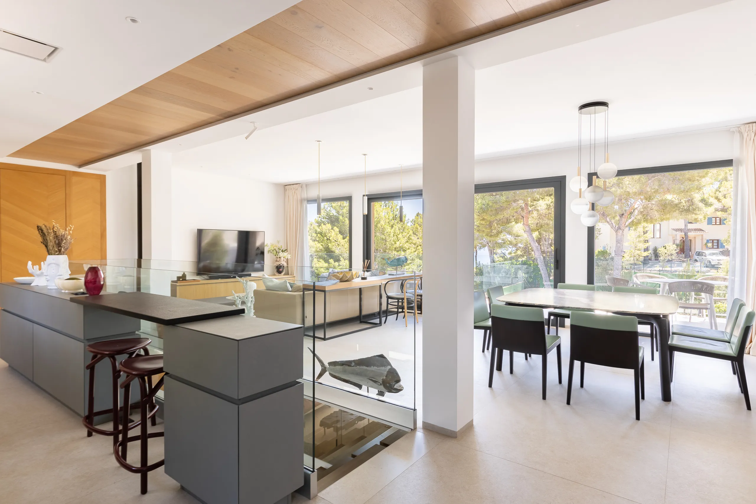 Modern house with pool in Camp de Mar-3