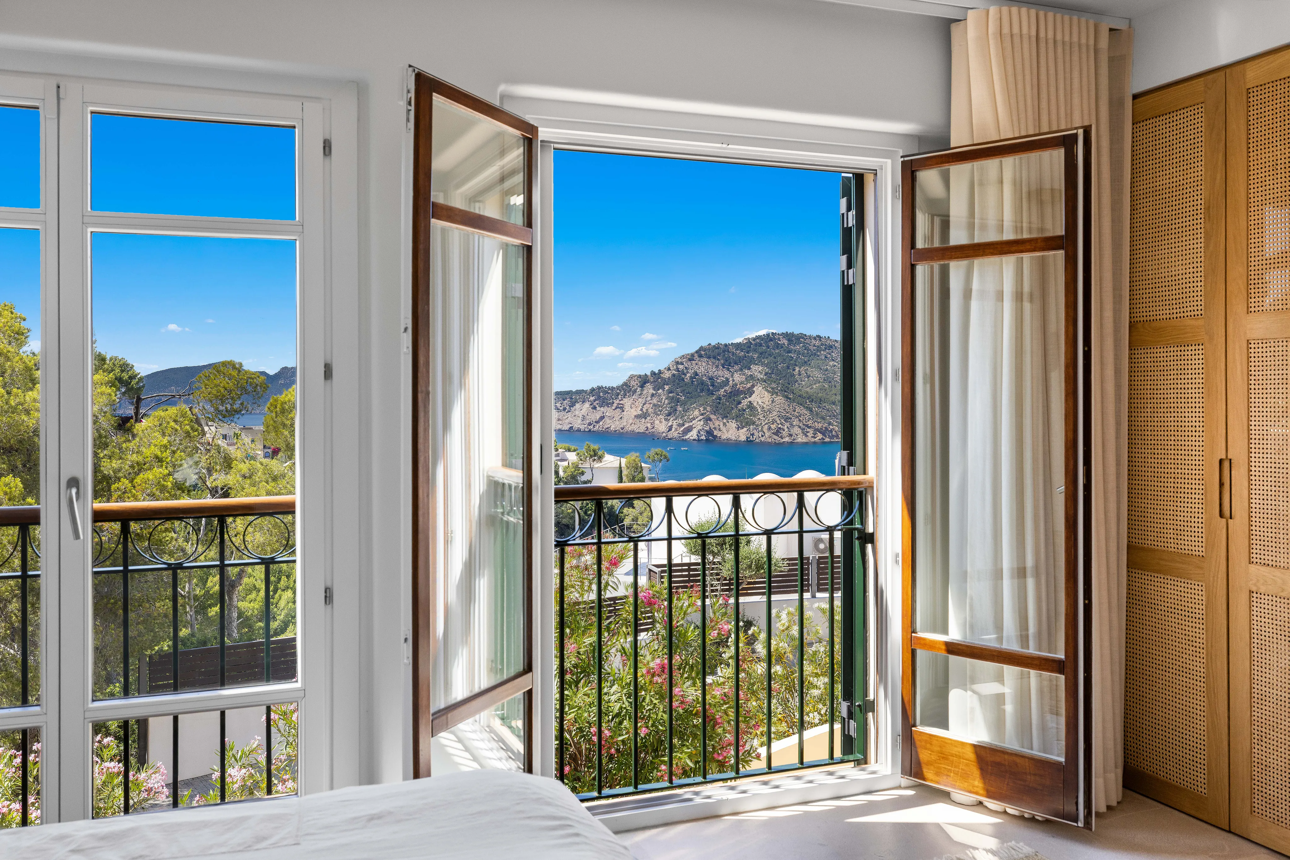 Mediterranean designer apartment with sea views and luxurious refurbishment in Port Andratx-23