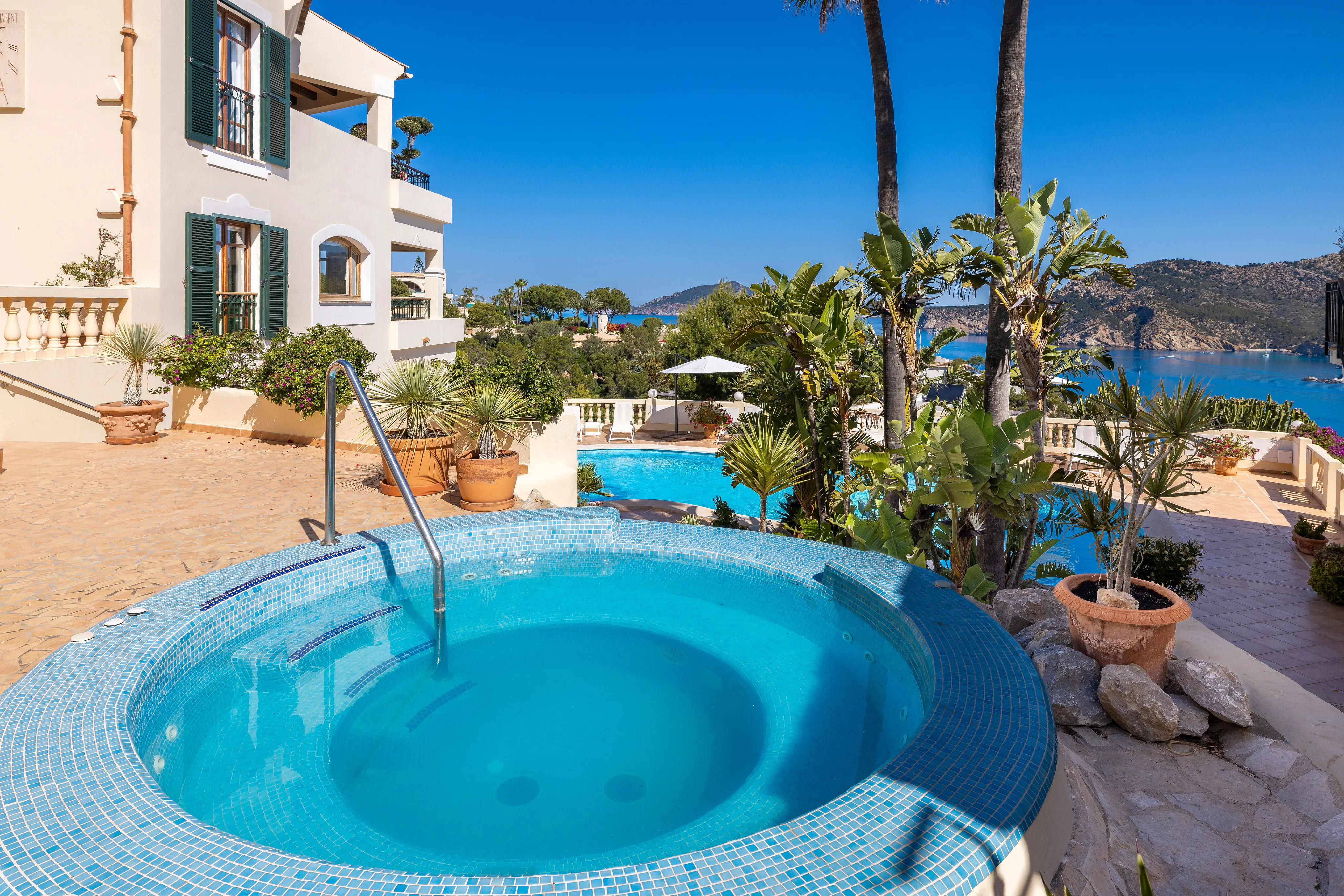 Mediterranean designer apartment with sea views and luxurious refurbishment in Port Andratx-6