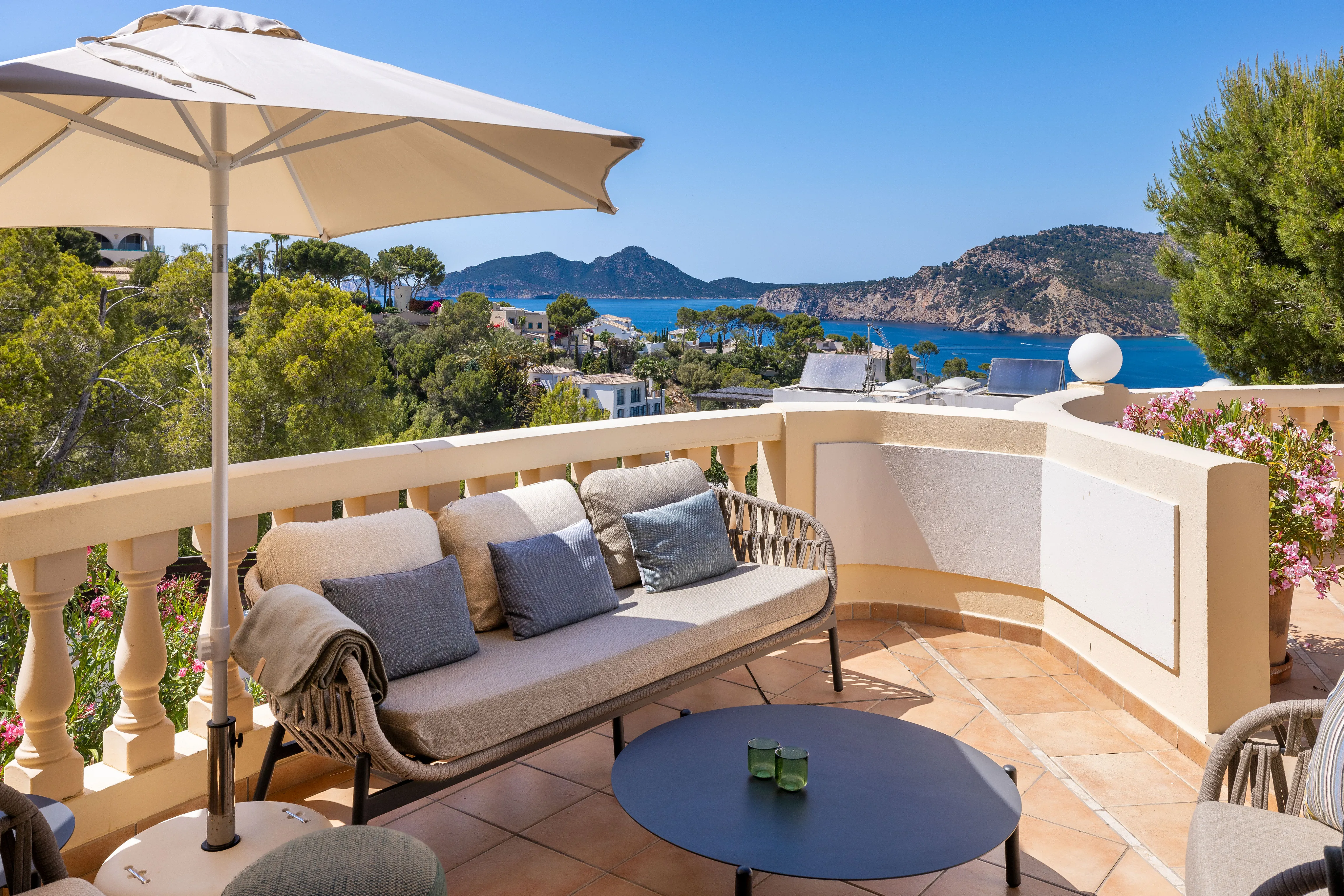 Mediterranean designer apartment with sea views and luxurious refurbishment in Port Andratx-18