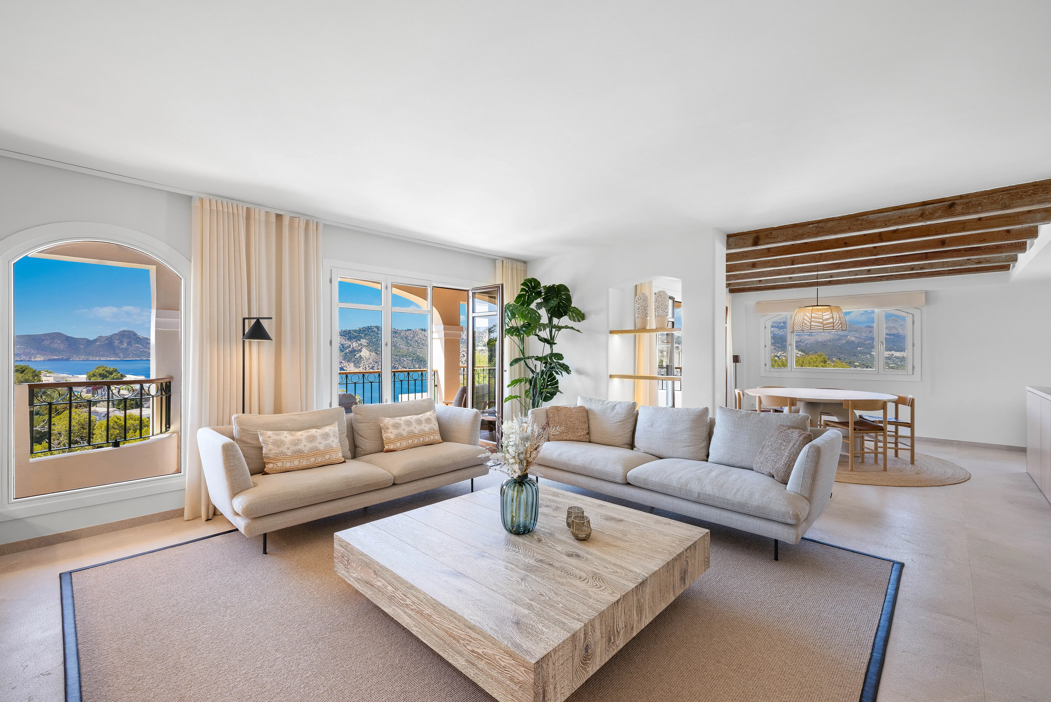 Mediterranean designer apartment with sea views and luxurious refurbishment in Port Andratx-3