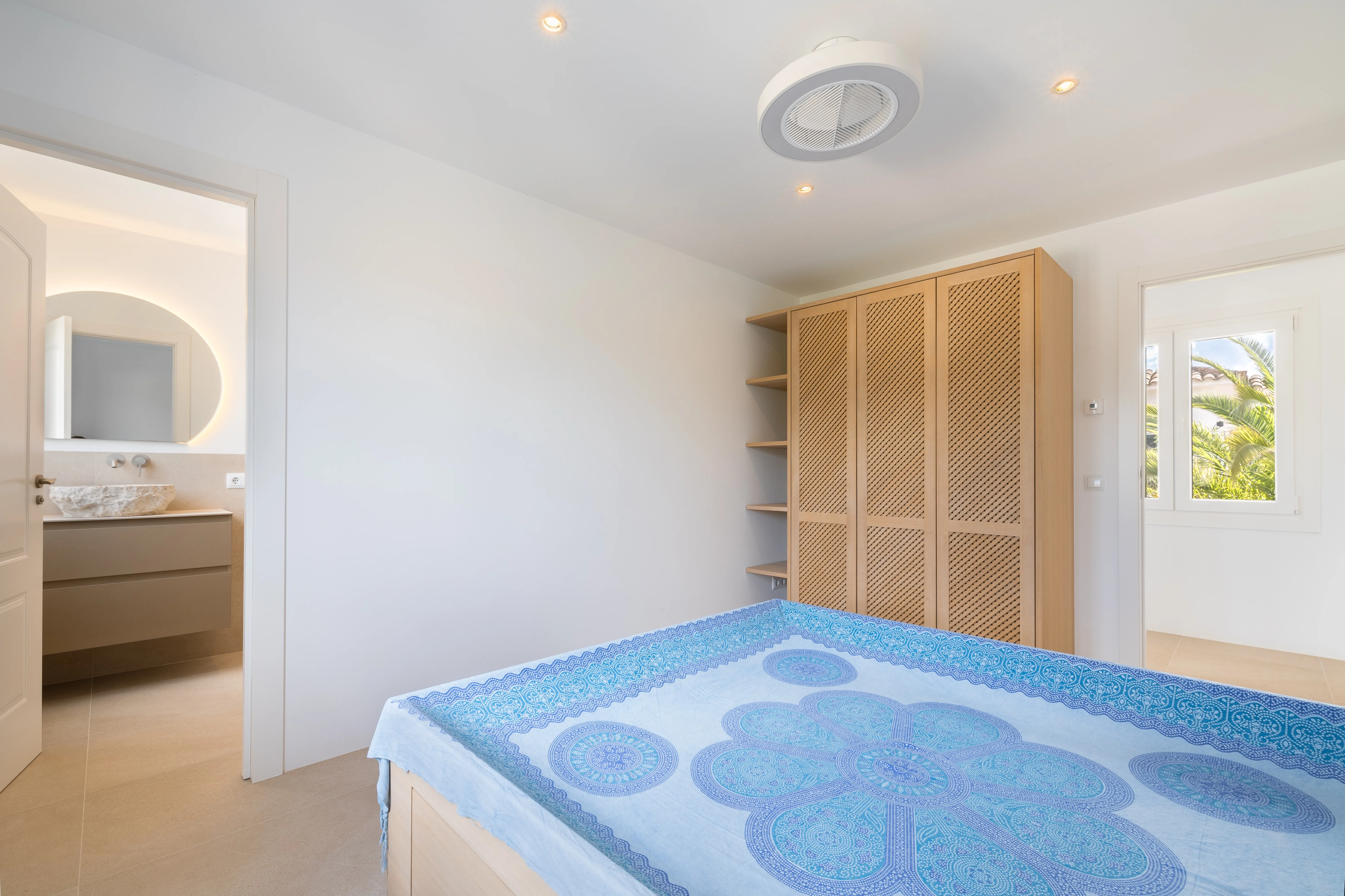 Prachtig, volledig gerenoveerd landhuis op een droomlocatie-10