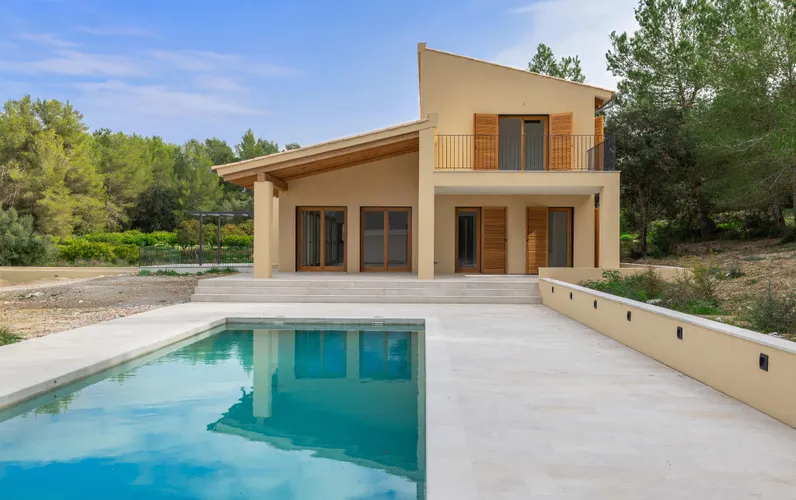 Rustig, gloednieuw landhuis in Montuïri