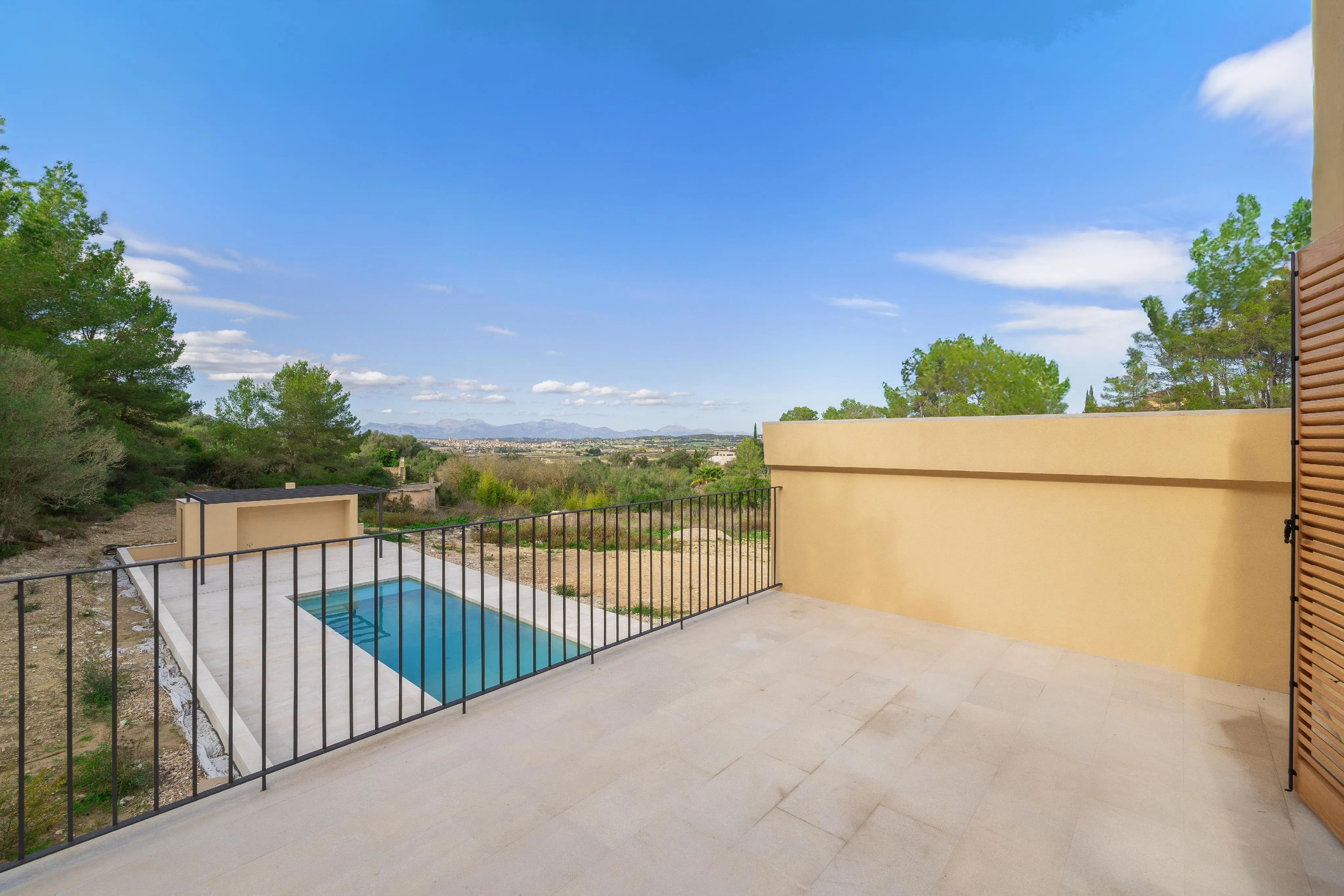 Rustig, gloednieuw landhuis in Montuïri-14