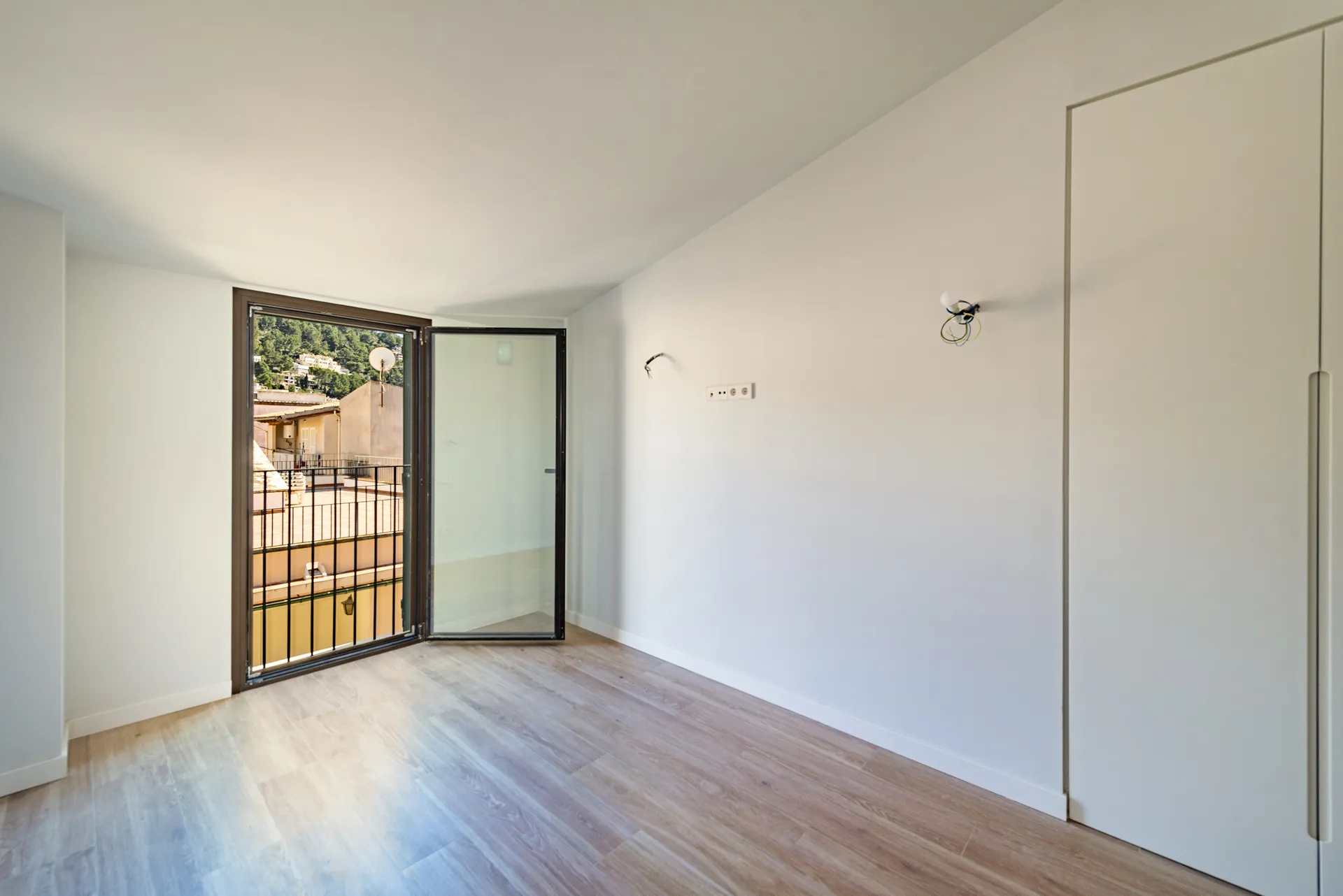 Exclusive new apartment in prime location in Port Sóller-10