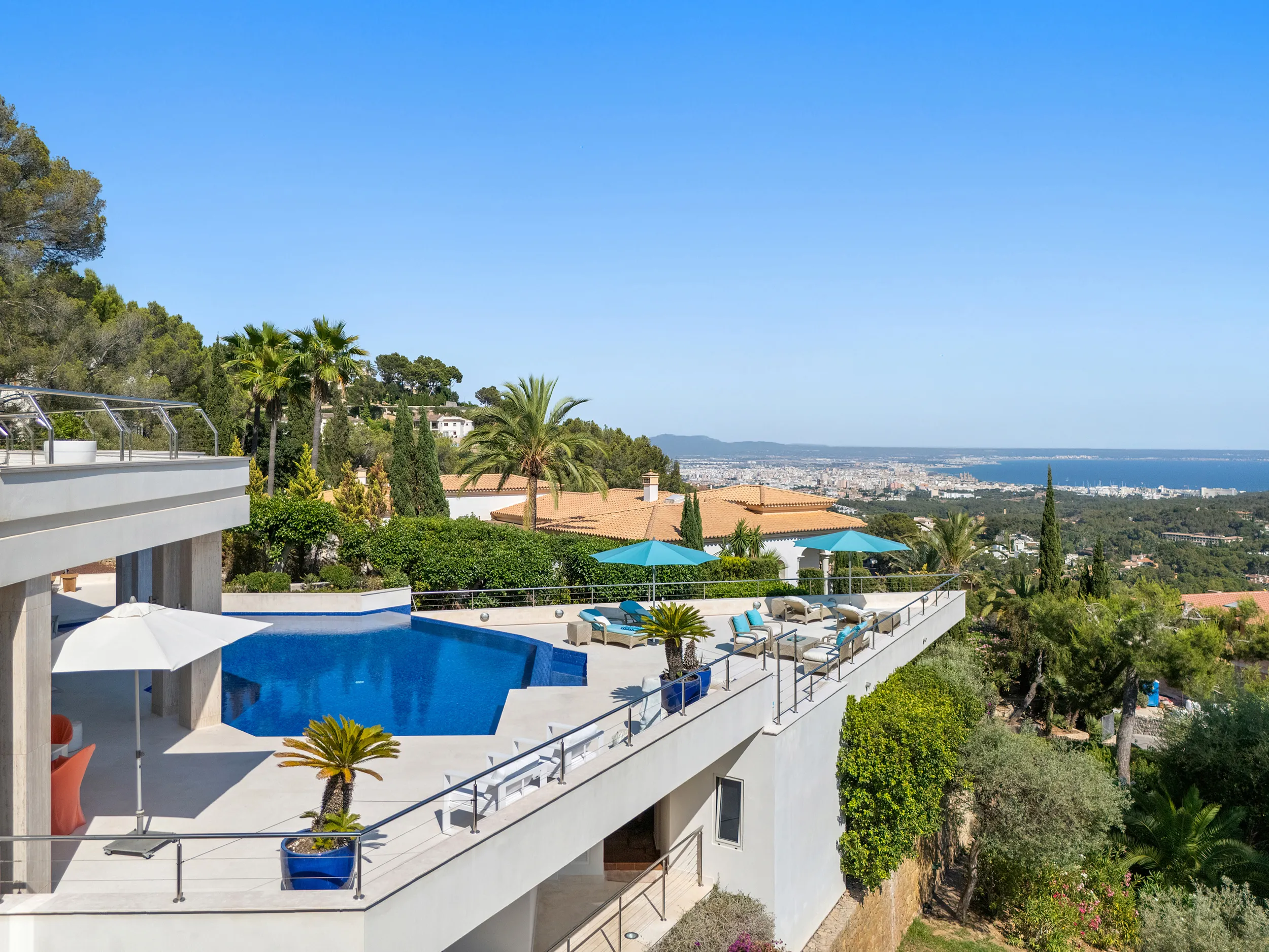 Villa de diseño con vistas al mar en Son Vida-1