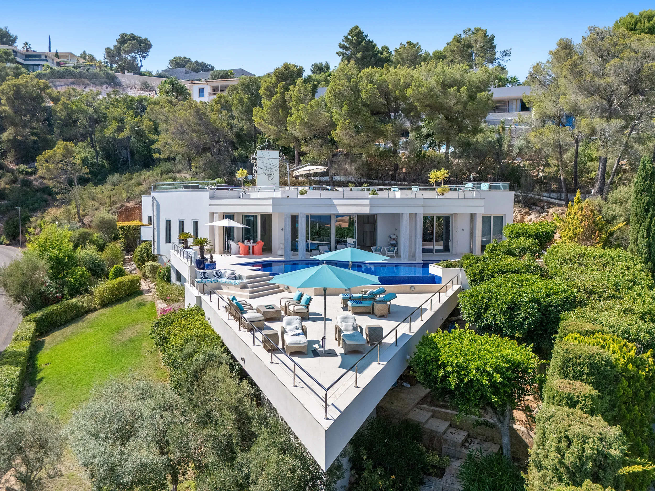 Villa de diseño con vistas al mar en Son Vida-24