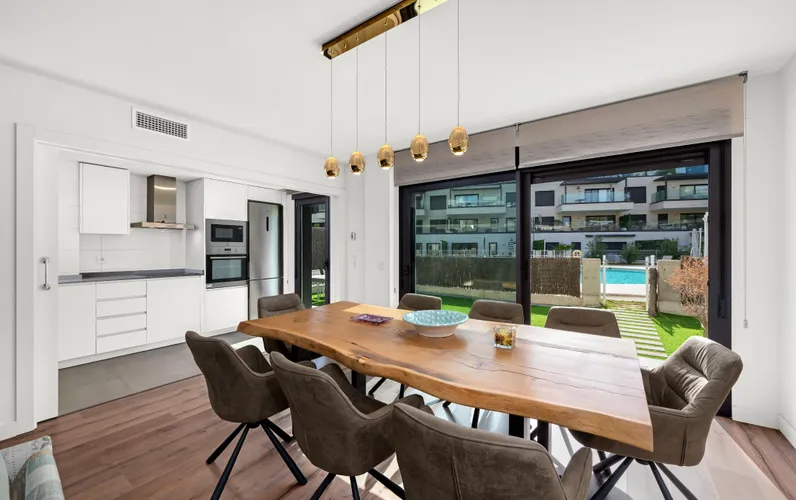 Sonniges Apartment mit 3 Schlafzimmern und Garten, nur wenige Minuten vom Strand