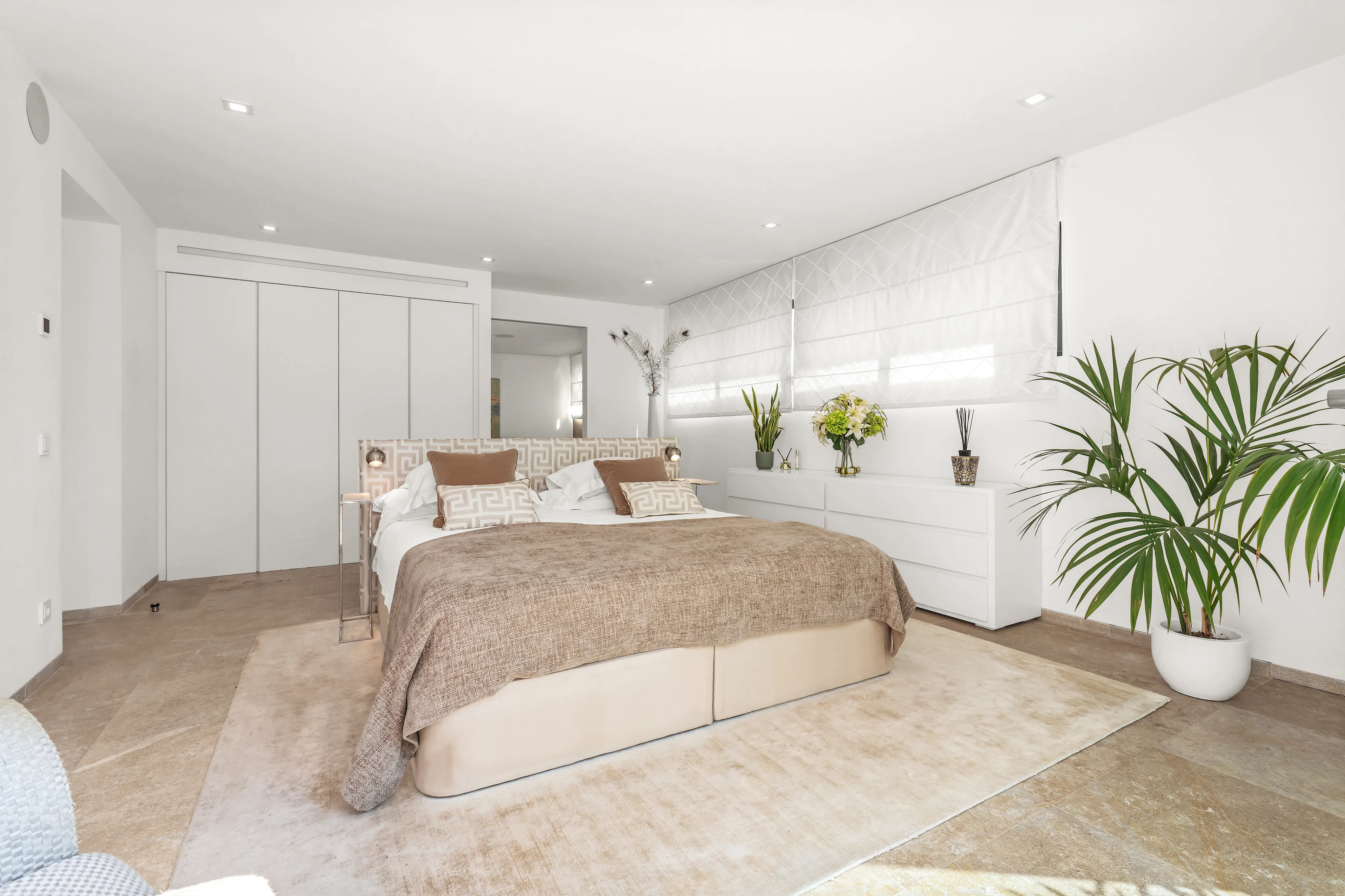 Apartament de luxe amb jardí i piscina privada, amb vista al mar-8