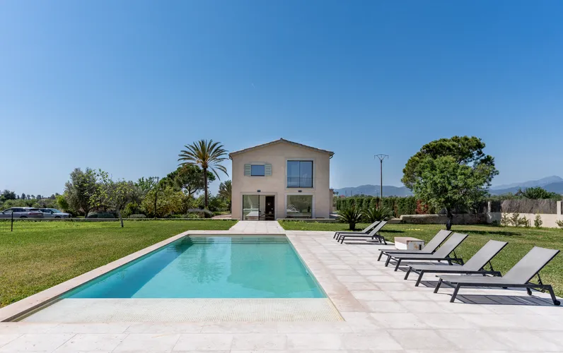 Preciosa finca renovada amb estables a Marratxi