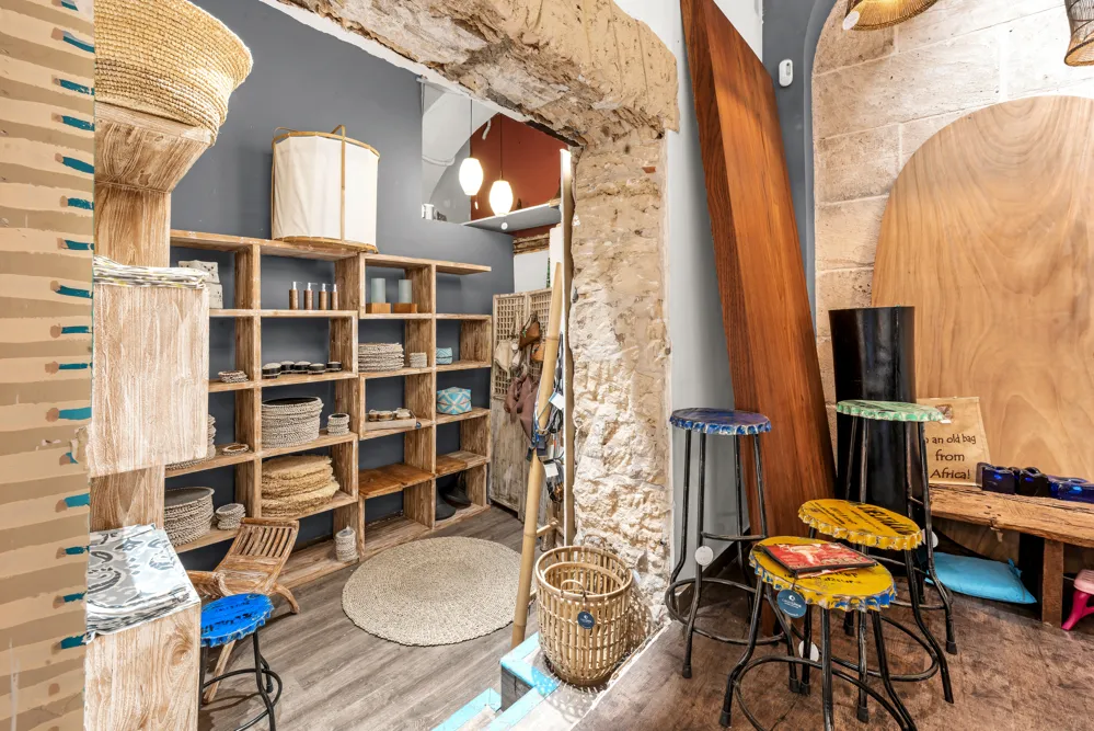 Elegante winkelruimte op een toplocatie in de oude binnenstad van Palma-13