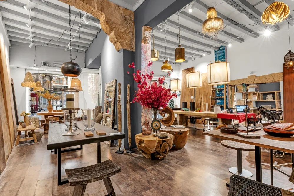 Elegante winkelruimte op een toplocatie in de oude binnenstad van Palma-2