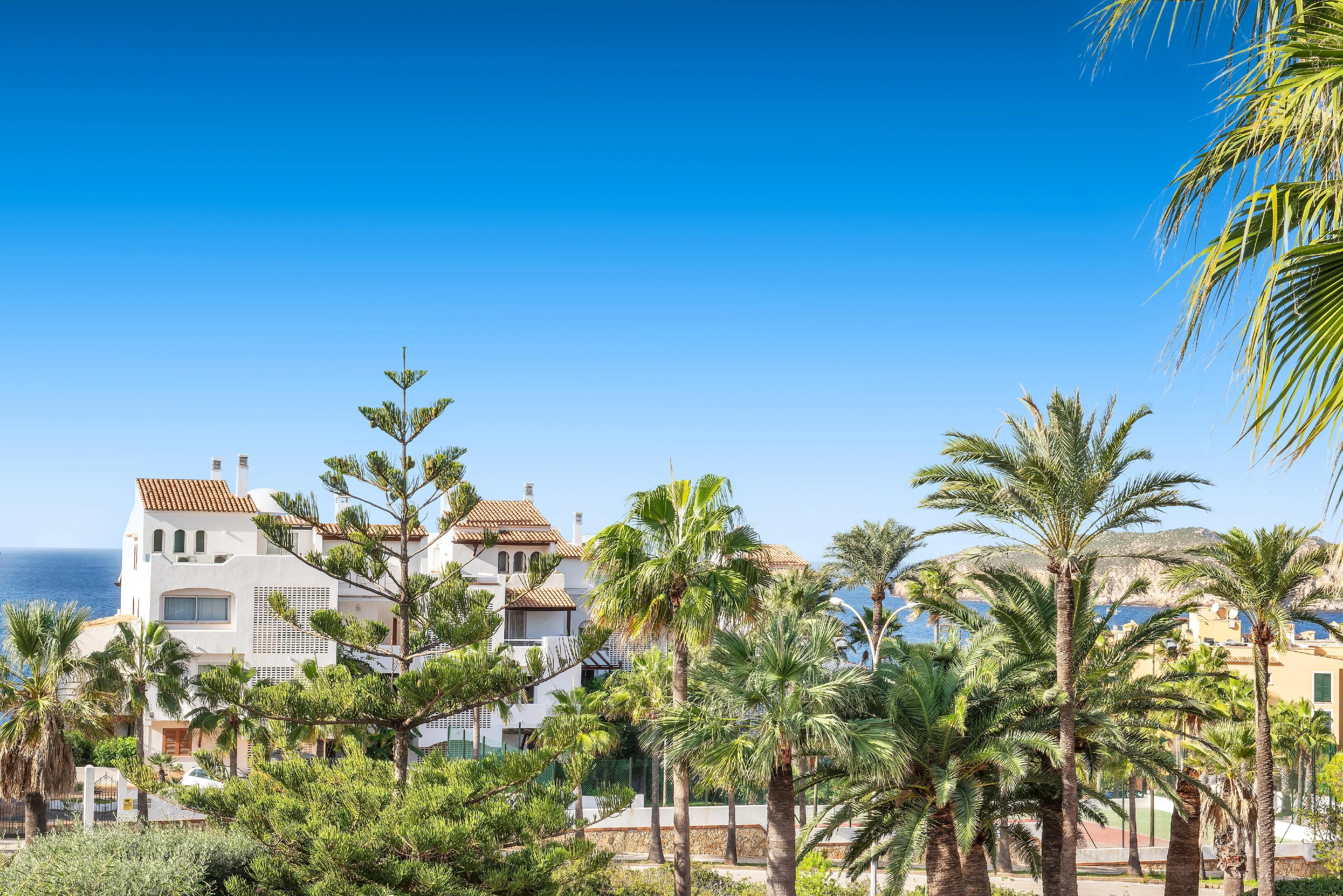 Ático soleado con vistas al mar y terraza privada en la azotea-21