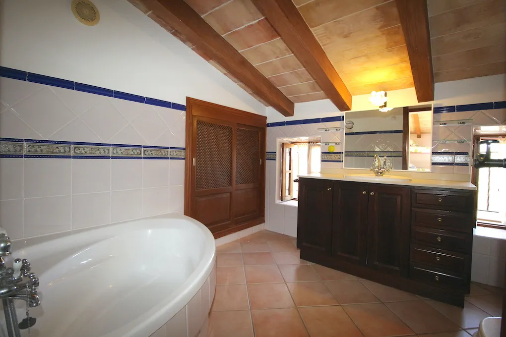 Auténtica finca entre Arta y San Lorenzo-10