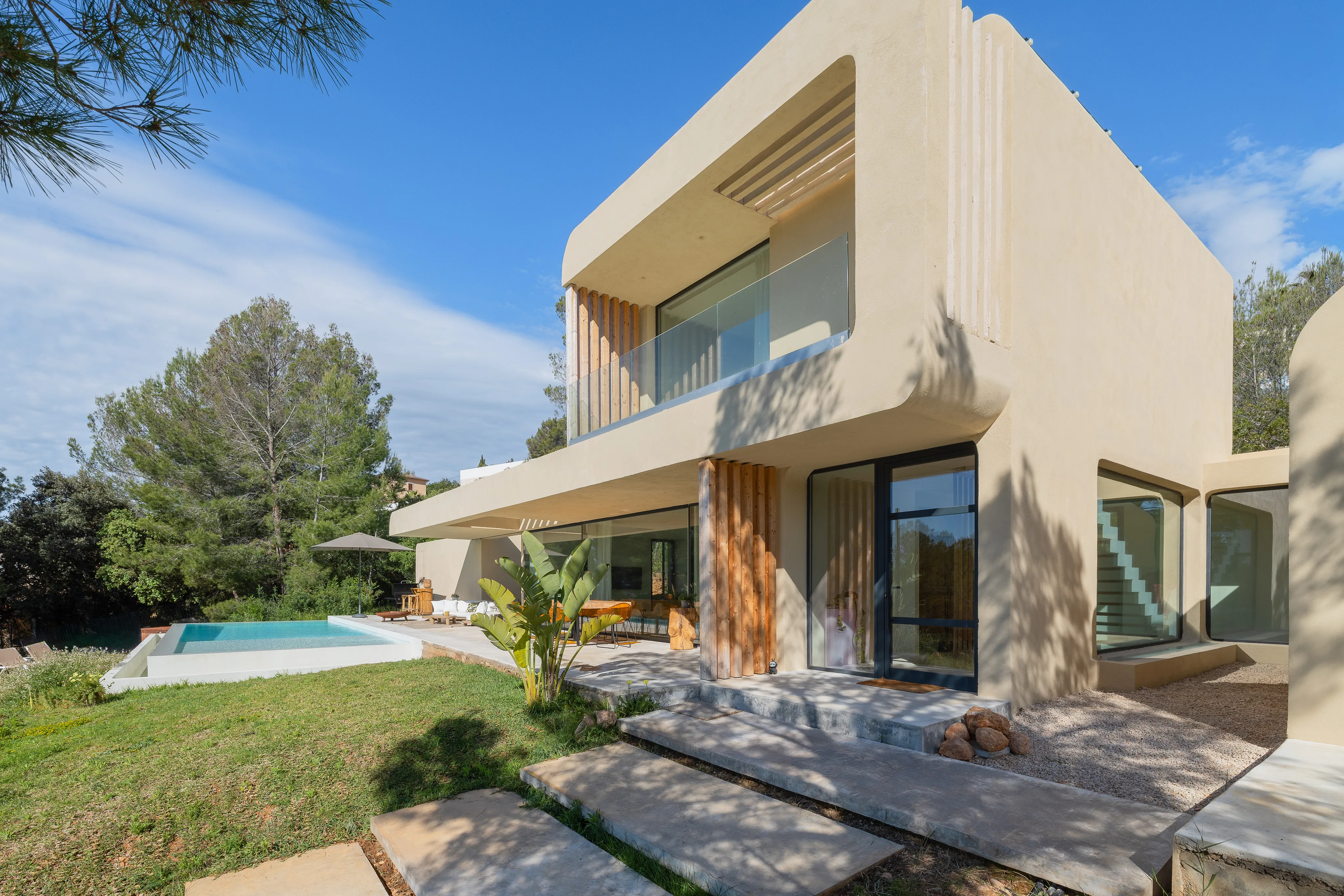 Retro-moderne villa met uitzicht in Sa Coma-22