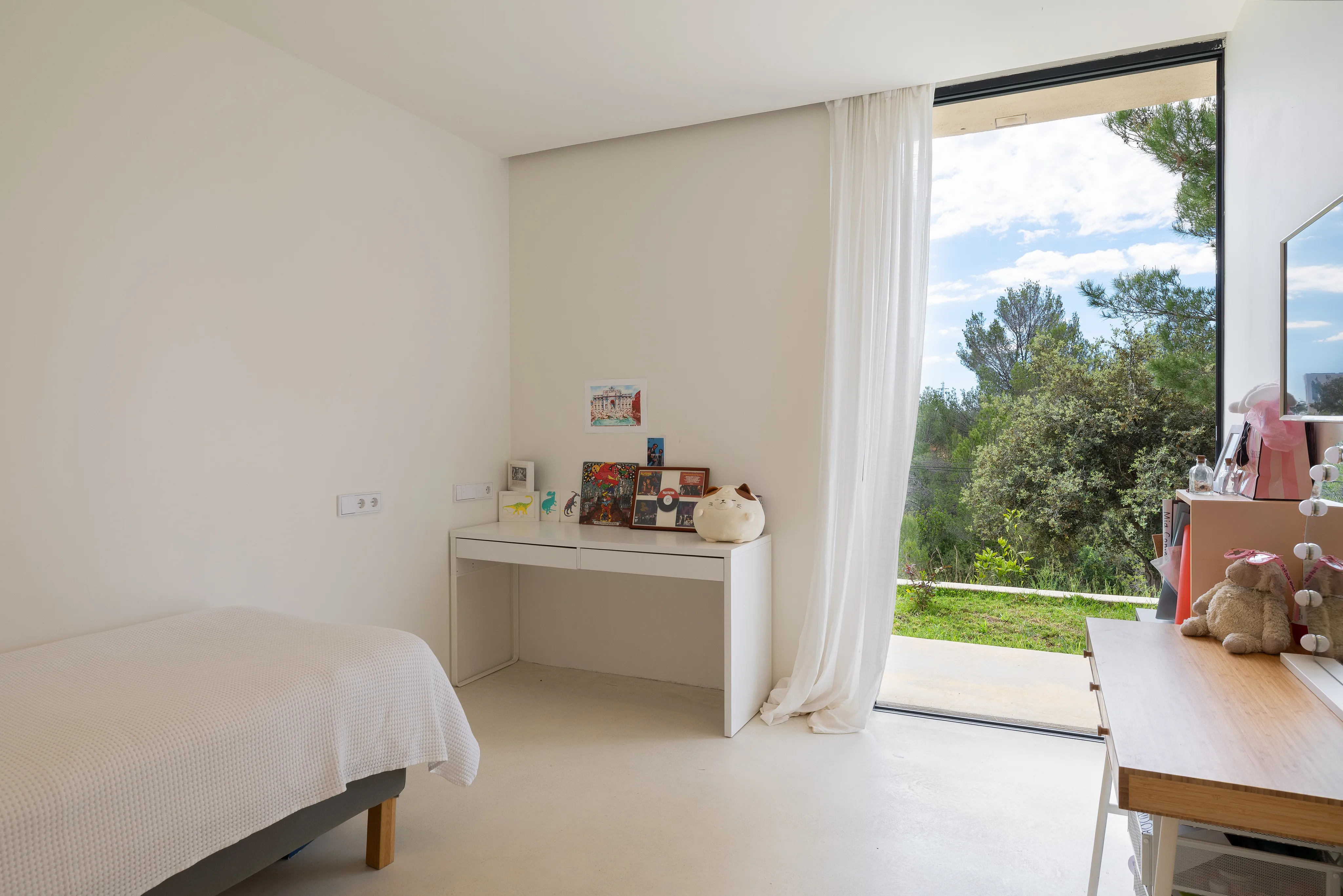 Retro-moderne villa met uitzicht in Sa Coma-15