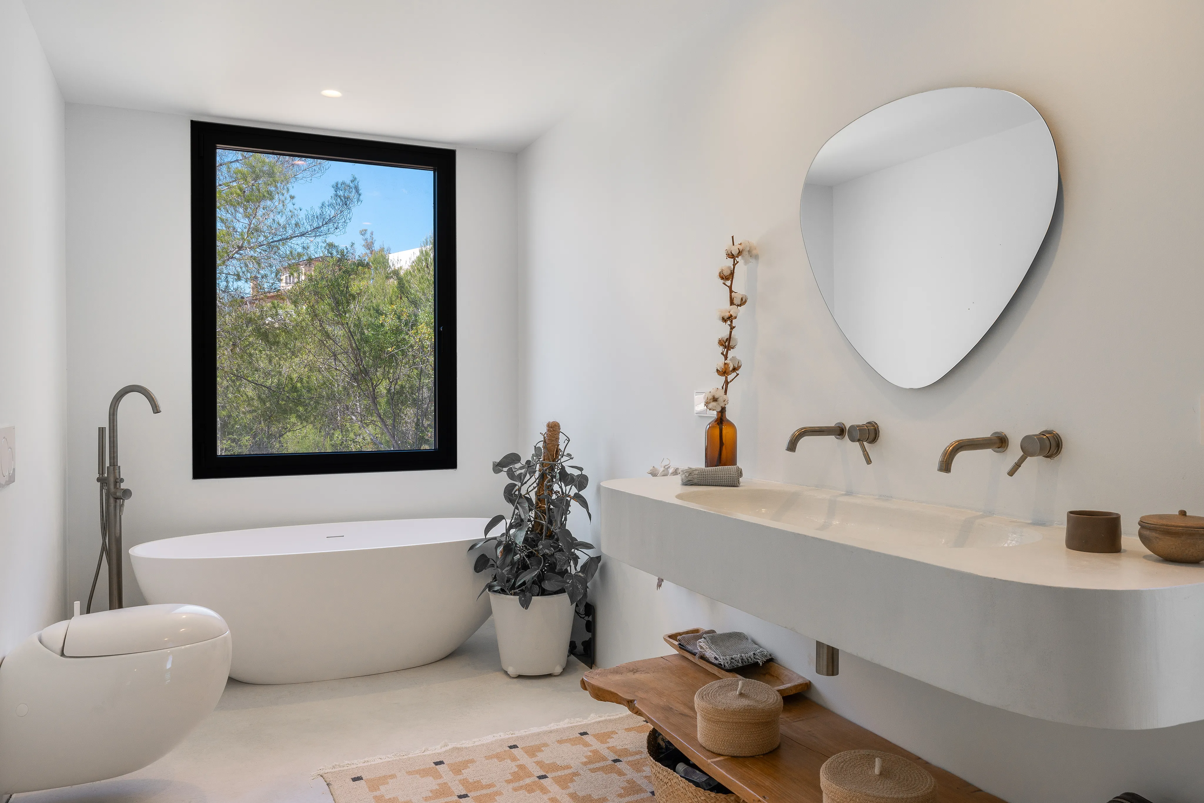 Retro-moderne villa met uitzicht in Sa Coma-20