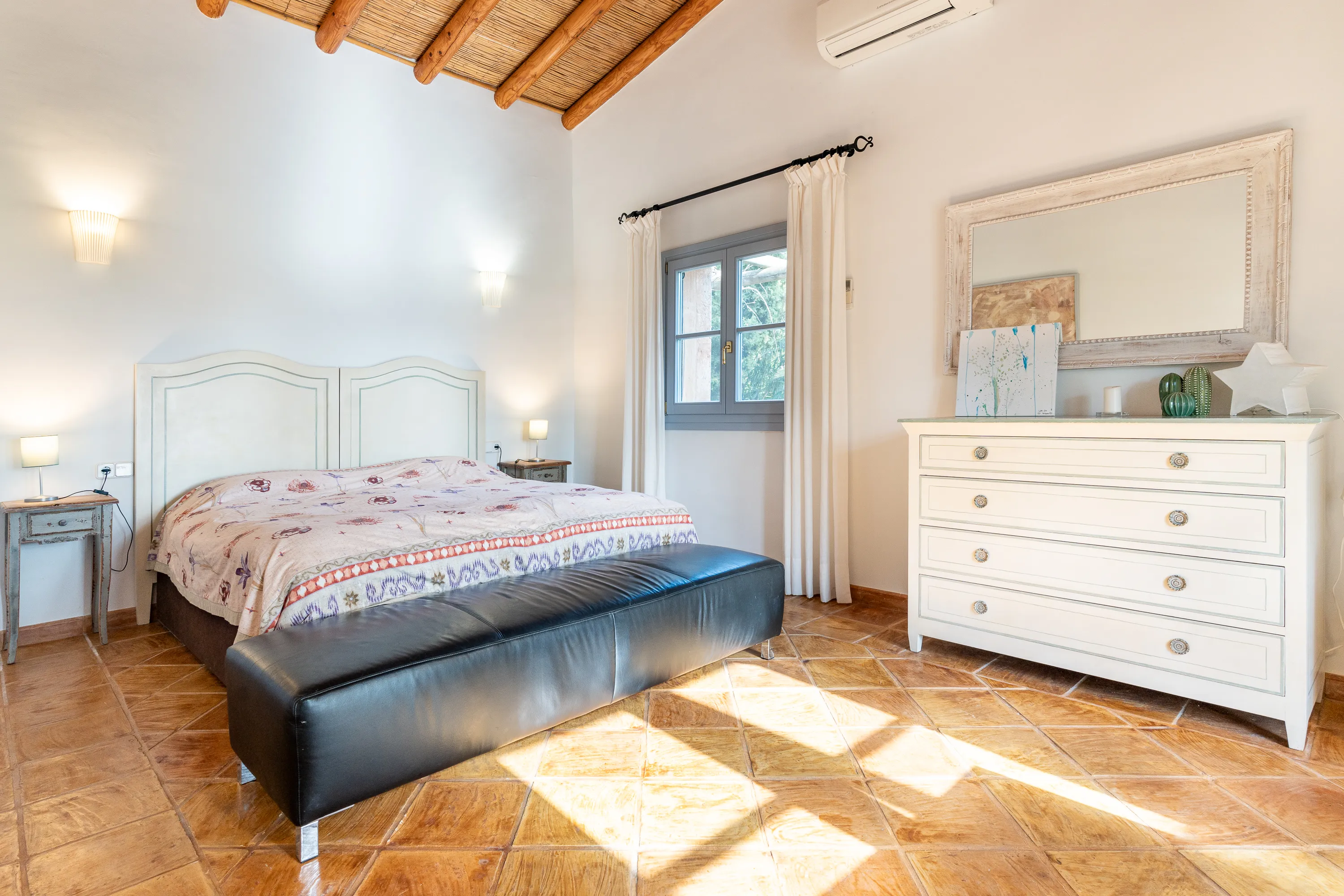 Charming and well-Maintained finca with ETV rental license and panoramic views in Moscari-13