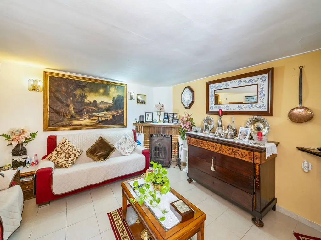 Traditional mallorquin house with stunning views towards historic Sóller.-6