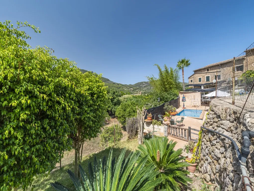 Traditional mallorquin house with stunning views towards historic Sóller.-15