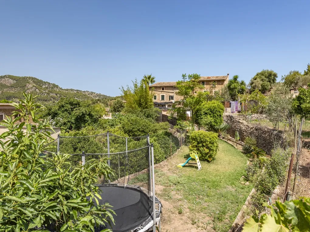 Traditional mallorquin house with stunning views towards historic Sóller.-2