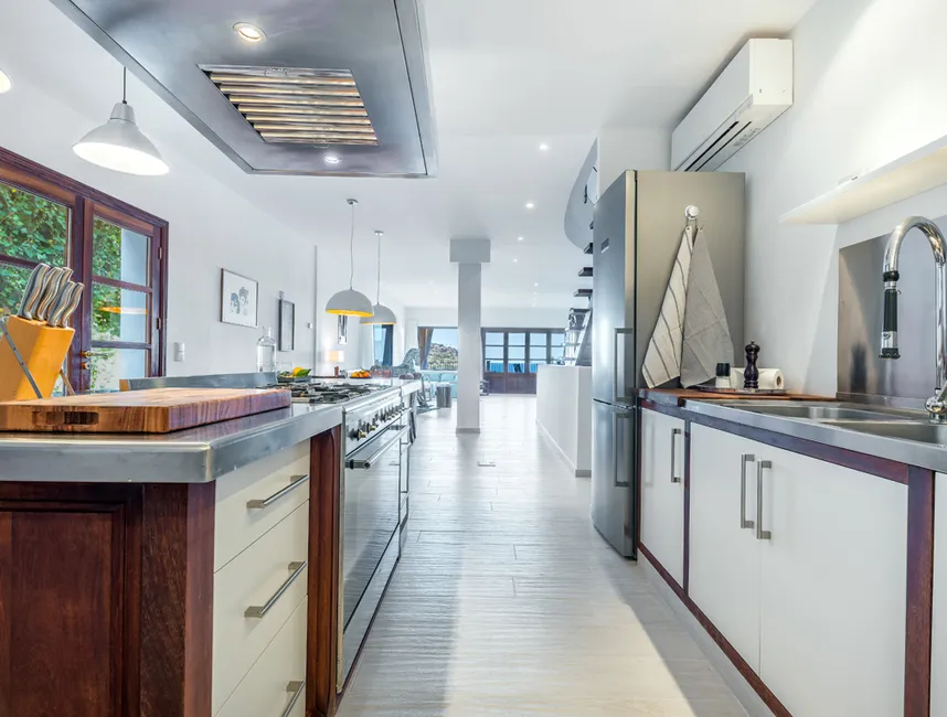 Mediterrane villa met fantastisch uitzicht op de haven-7