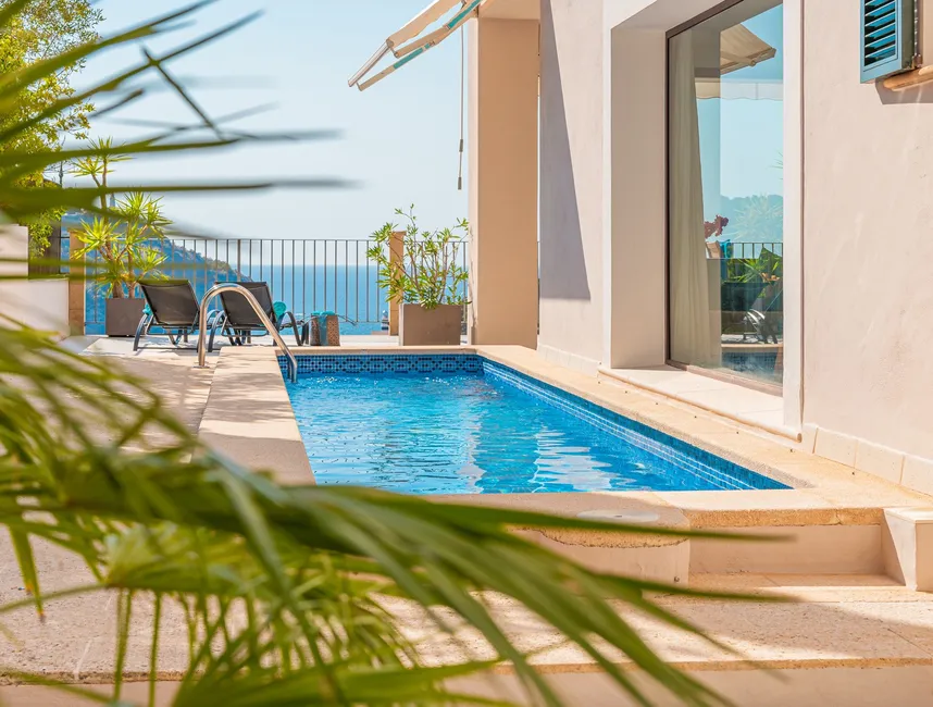 Mediterrane villa met fantastisch uitzicht op de haven-2