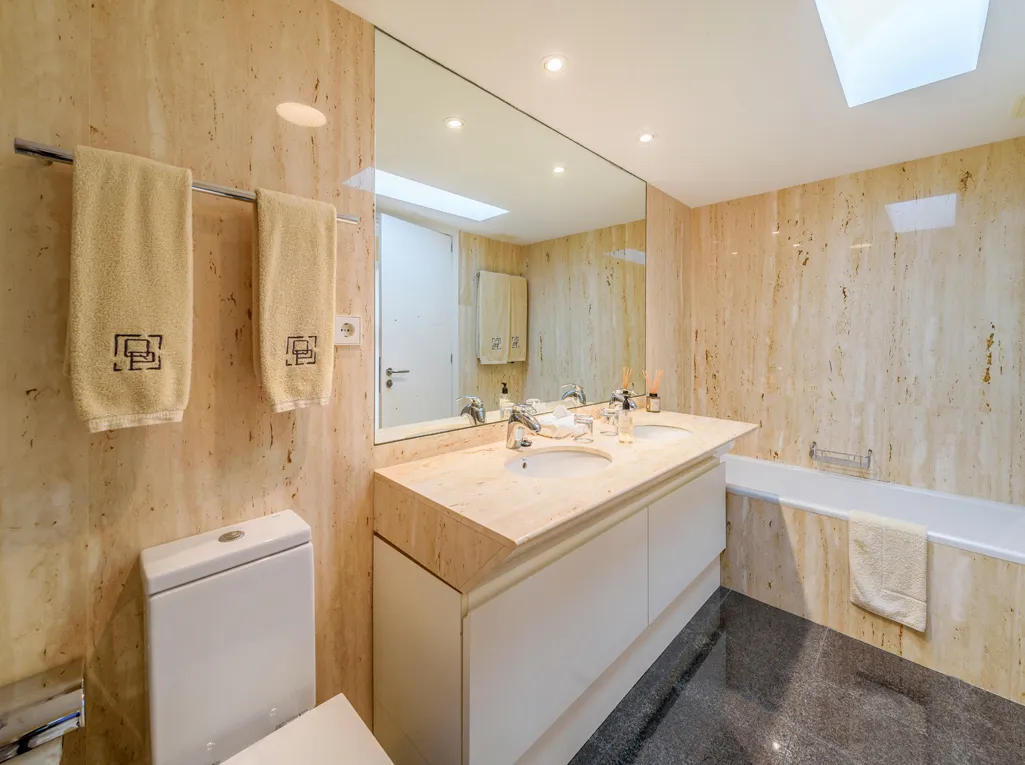 Lyxvilla med utsikt över stranden i Formentor-21