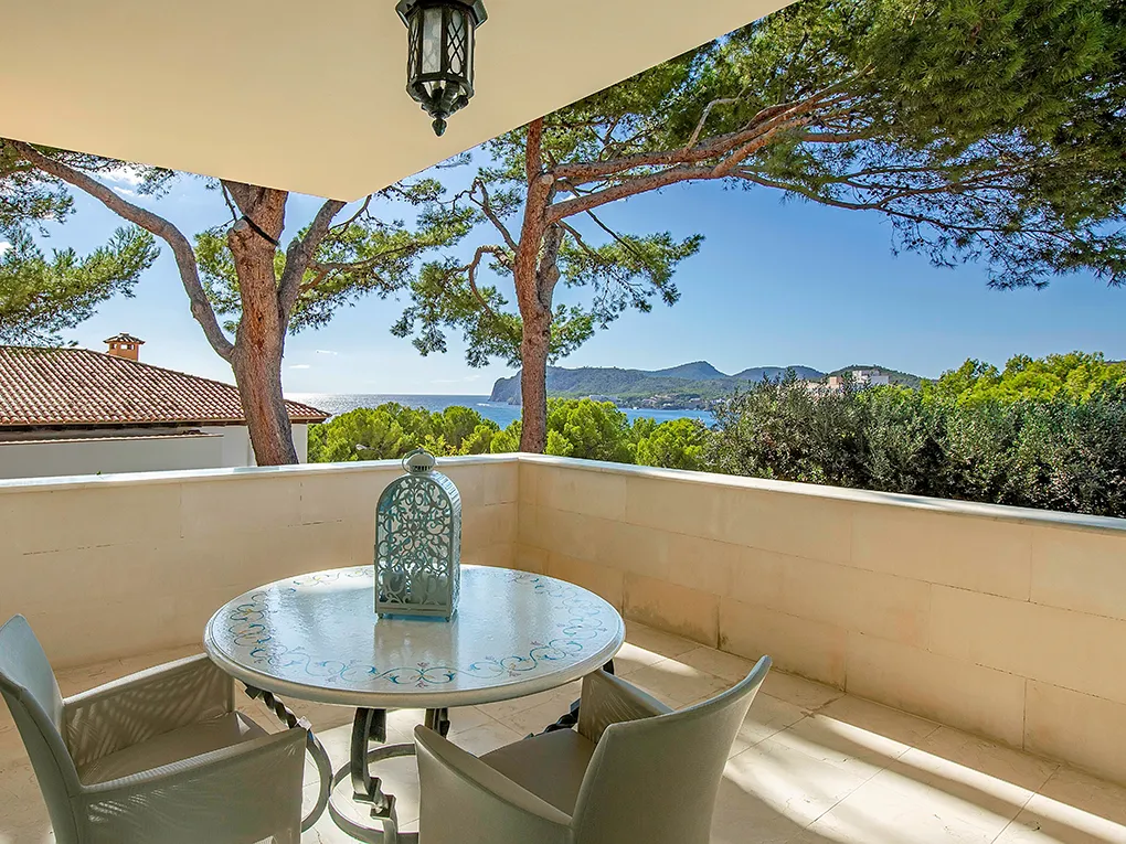 Luksusowa willa z widokiem na morze i góry-2